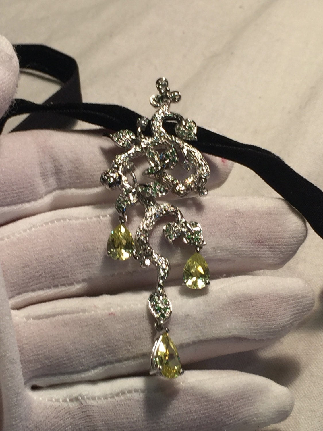 Vintage Rhodium 925 Sterling Silver Yellow CZ and Sapphire leaf Pendant Necklace