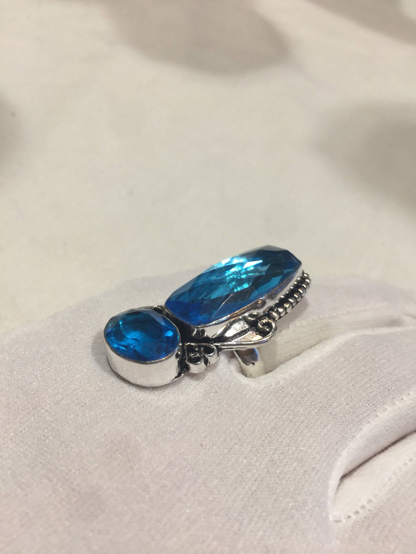 Vintage Aqua Blue Volcanic Art Glass Ring