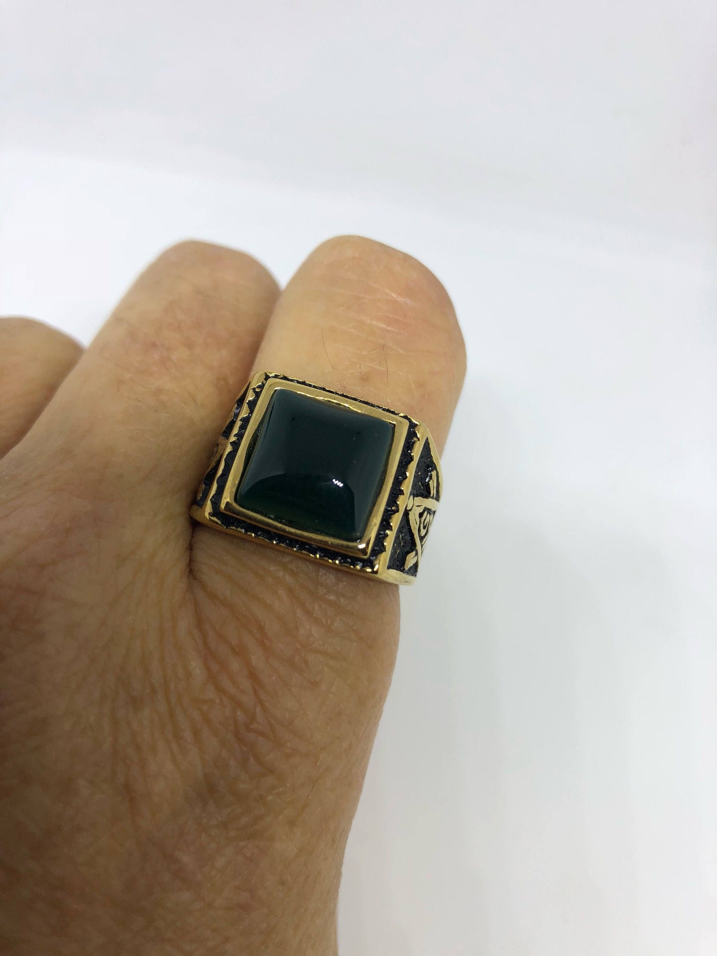 Vintage Gothic Gold Finished Genuine Green Onyx Free Mason Mens Ring