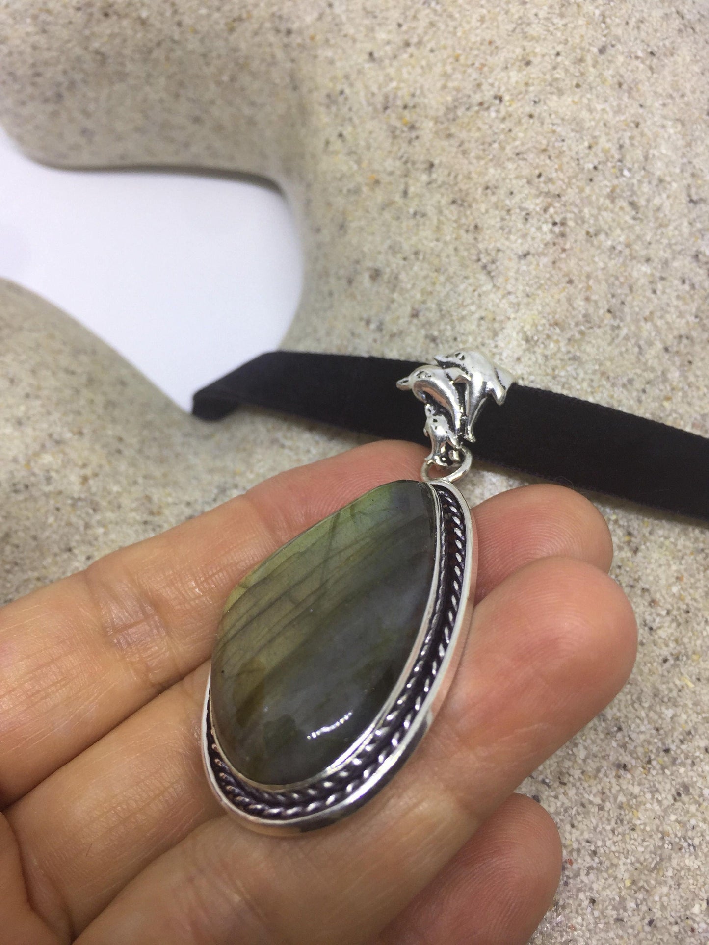 Vintage Silver Genuine Labradorite Gemstone Necklace.