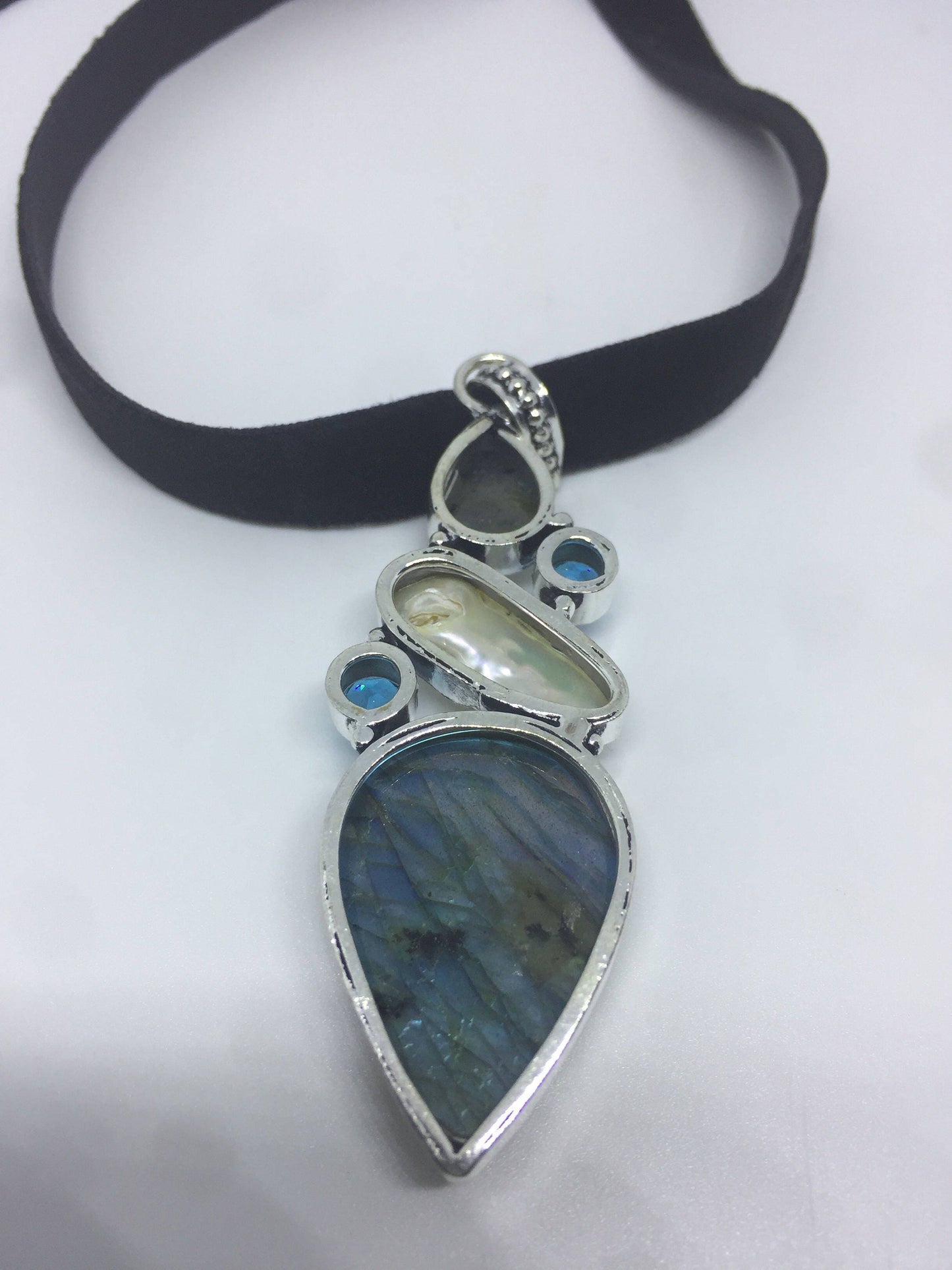 Vintage Silver Genuine Labradorite Gemstone Necklace.