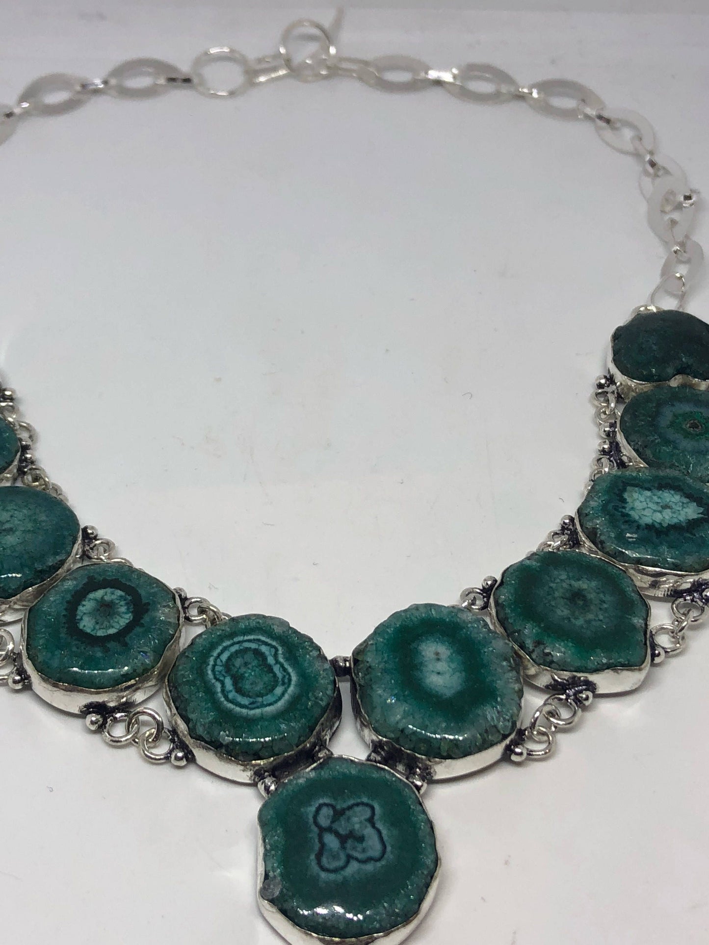 Vintage Silver Genuine Green Agate Gemstone Geode Necklace.