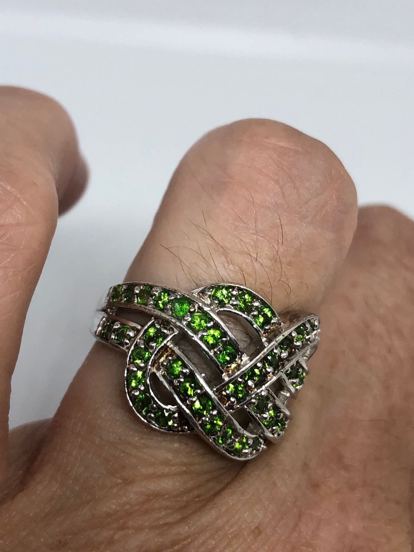 Vintage Handmade Genuine Green Chrome Diopside Filigree Setting 925 Sterling Silver Gothic Knot Ring