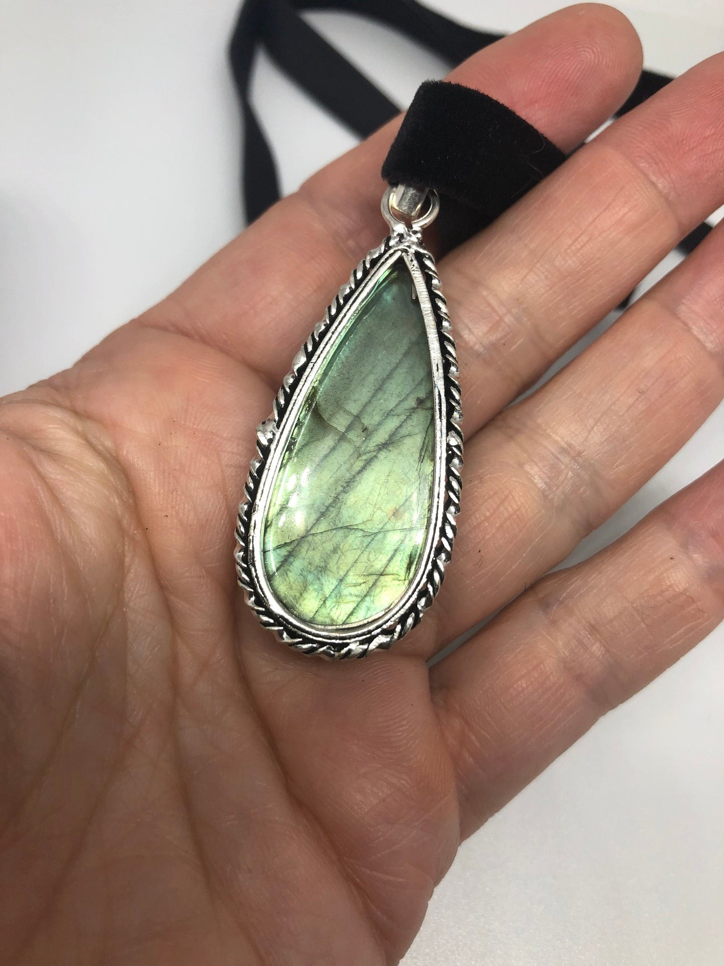 Vintage Silver Genuine Labradorite Gemstone Necklace.