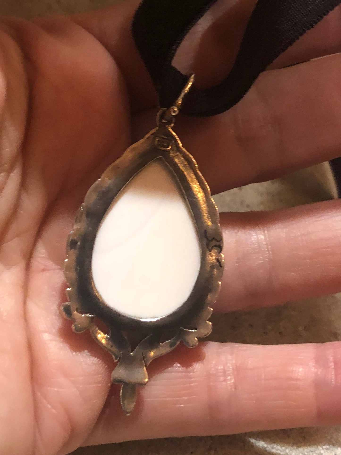 Vintage Genuine Pink shell Cameo Sterling Silver Necklace Choker