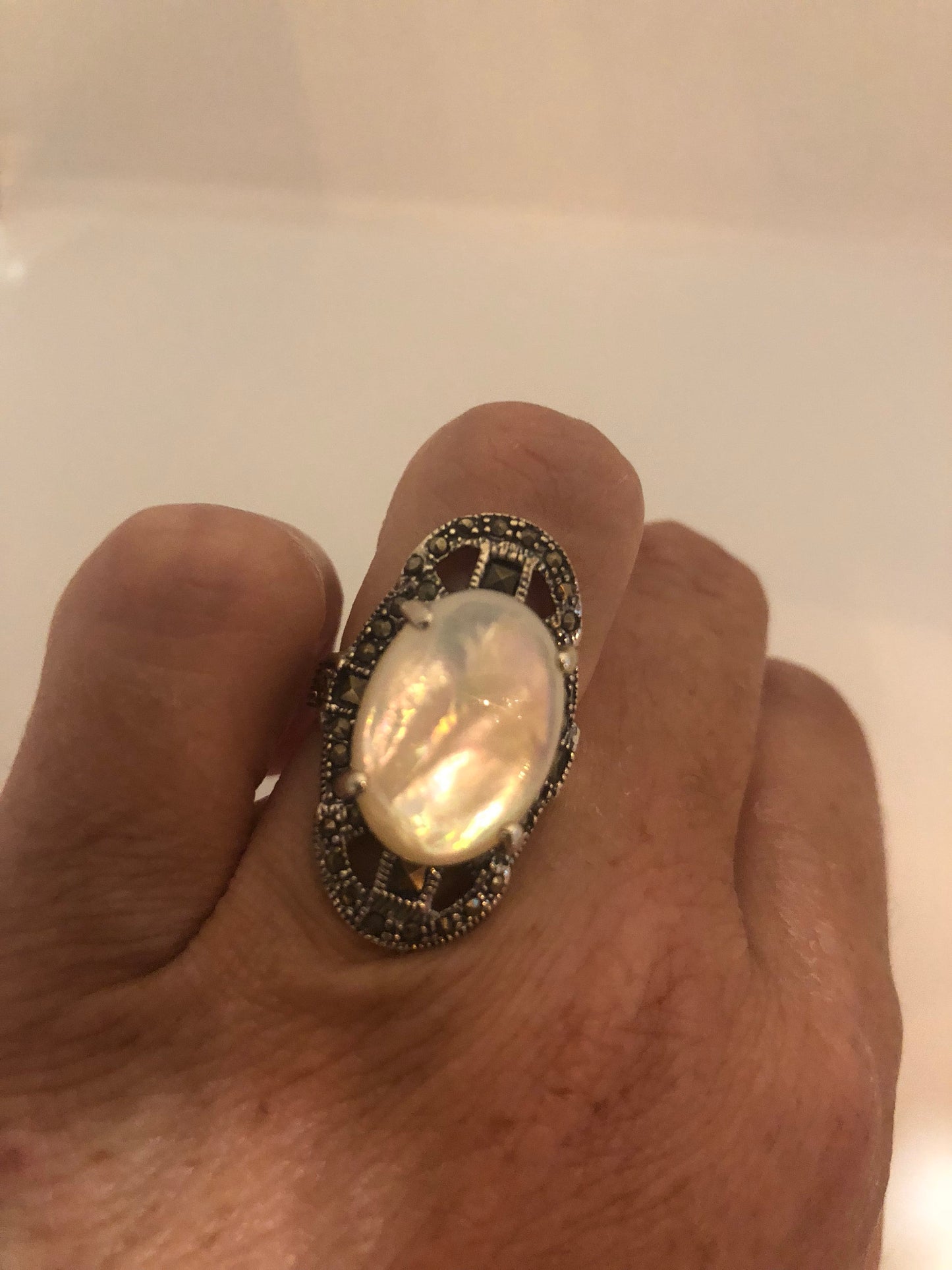 Vintage Mother of Pearl 925 Sterling Silver Marcasite Ring