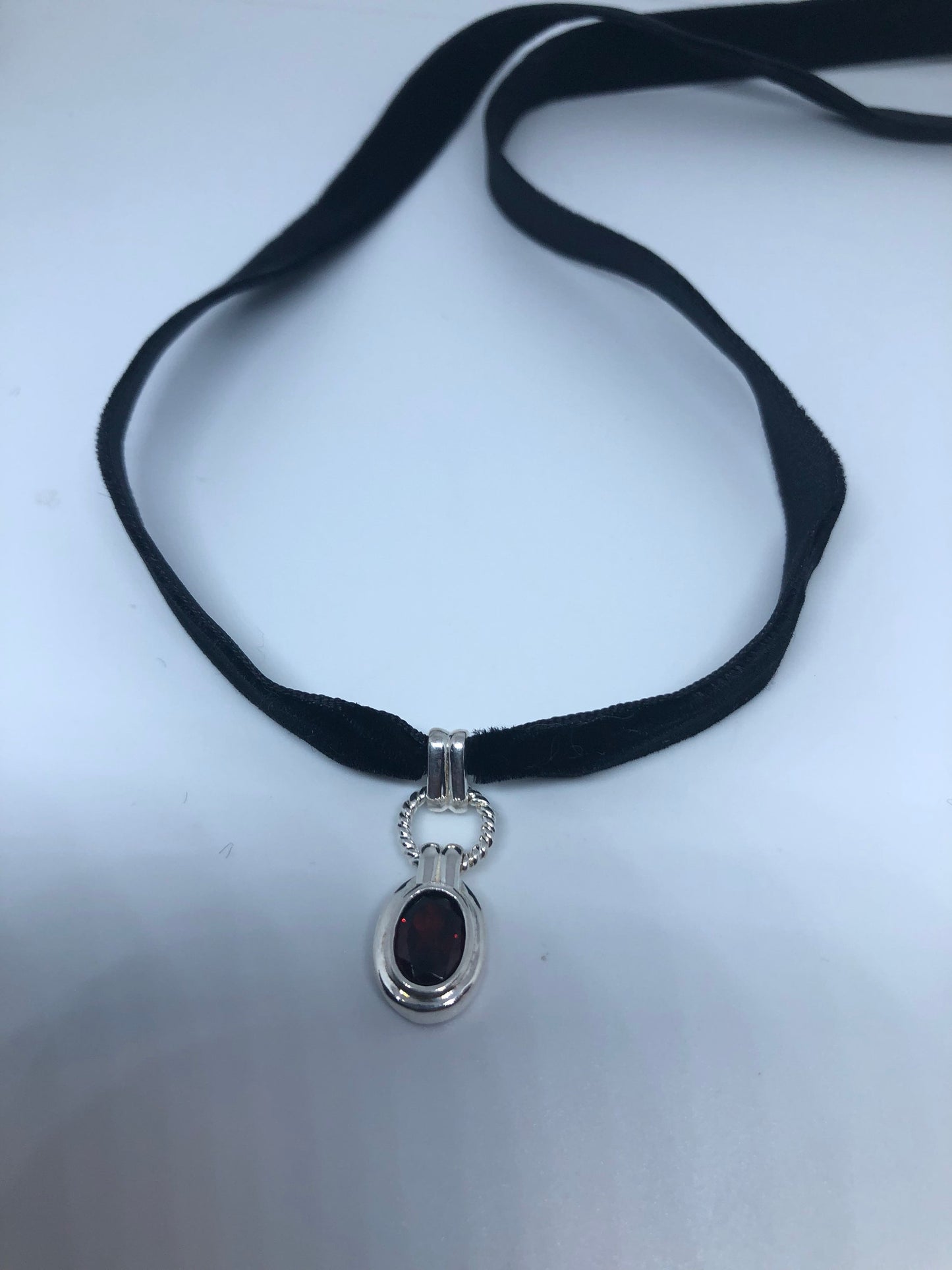 Vintage Handmade 925 Sterling Silver Genuine Garnet Antique Pendant Necklace