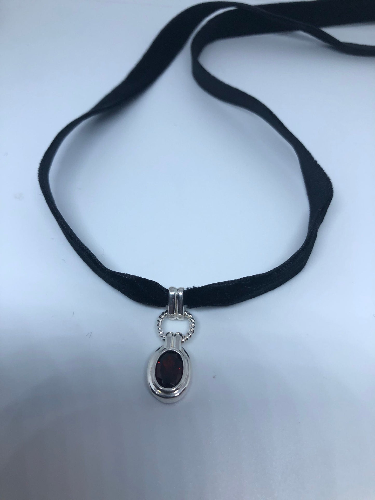Vintage Handmade 925 Sterling Silver Genuine Garnet Antique Pendant Necklace
