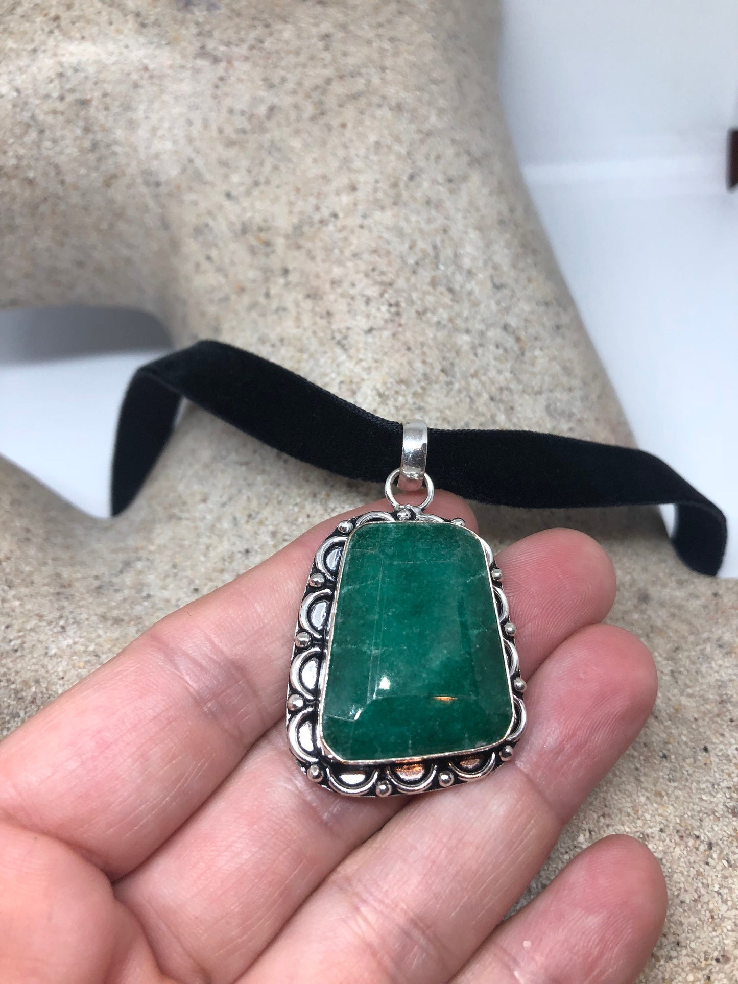 Handmade Vintage Green Chysopraise Crystal Choker Pendant