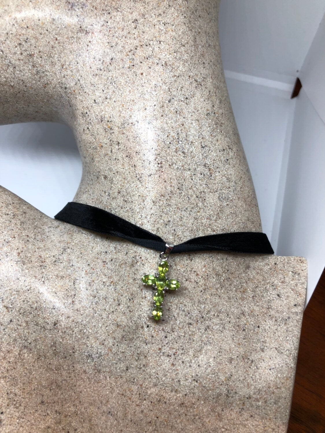 Vintage Handmade 925 Sterling Silver Genuine Peridot Pendant