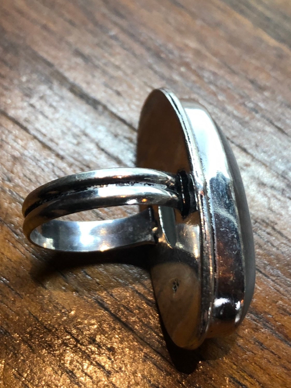 Vintage White Cats Eye Art Glass Ring About 1 Inch Long Knuckle Ring