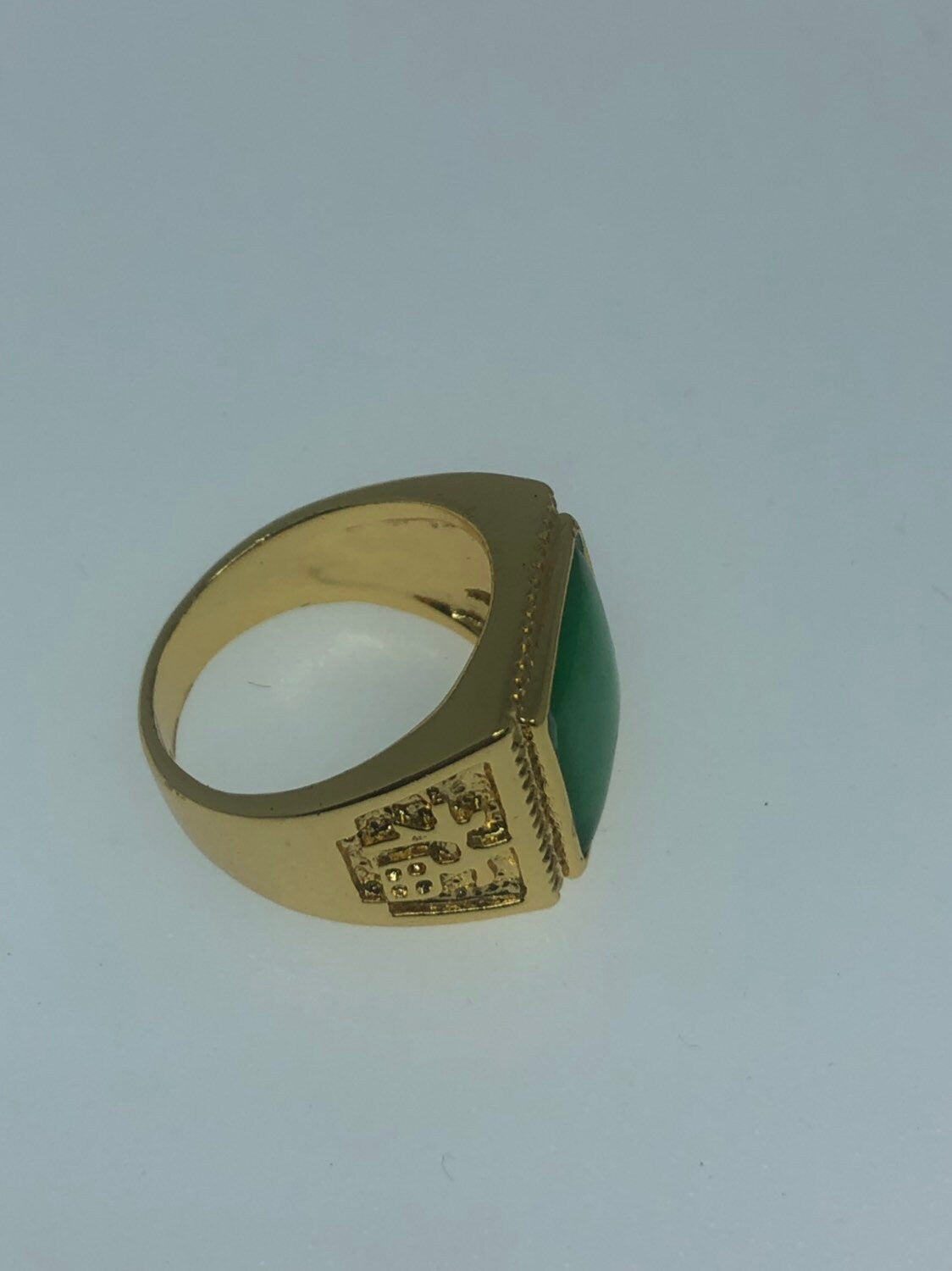 Vintage Lucky Green Nephrite Jade Ring