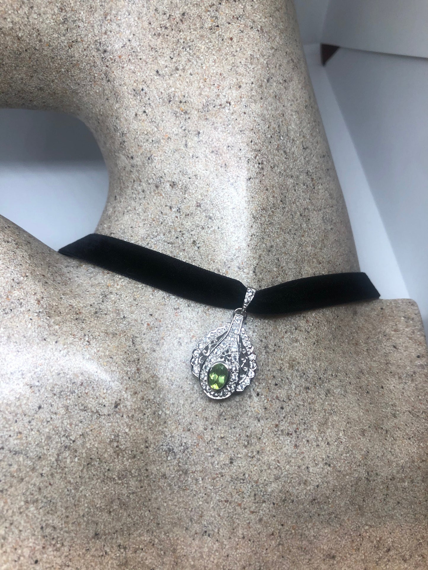 Vintage Handmade 925 Sterling Silver Genuine Peridot Pendant