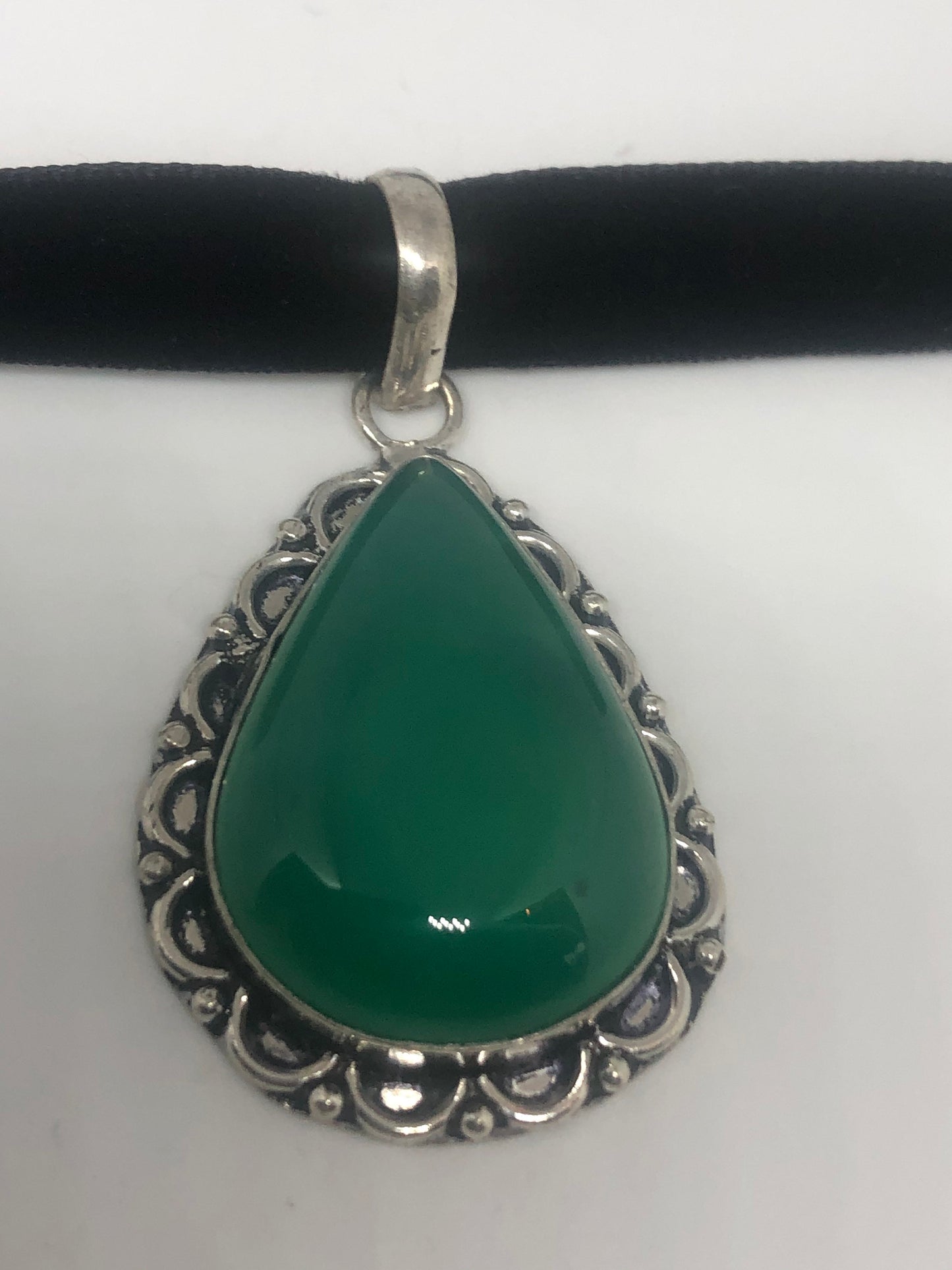 Vintage Green Chysopraise Crystal Choker Pendant Necklace