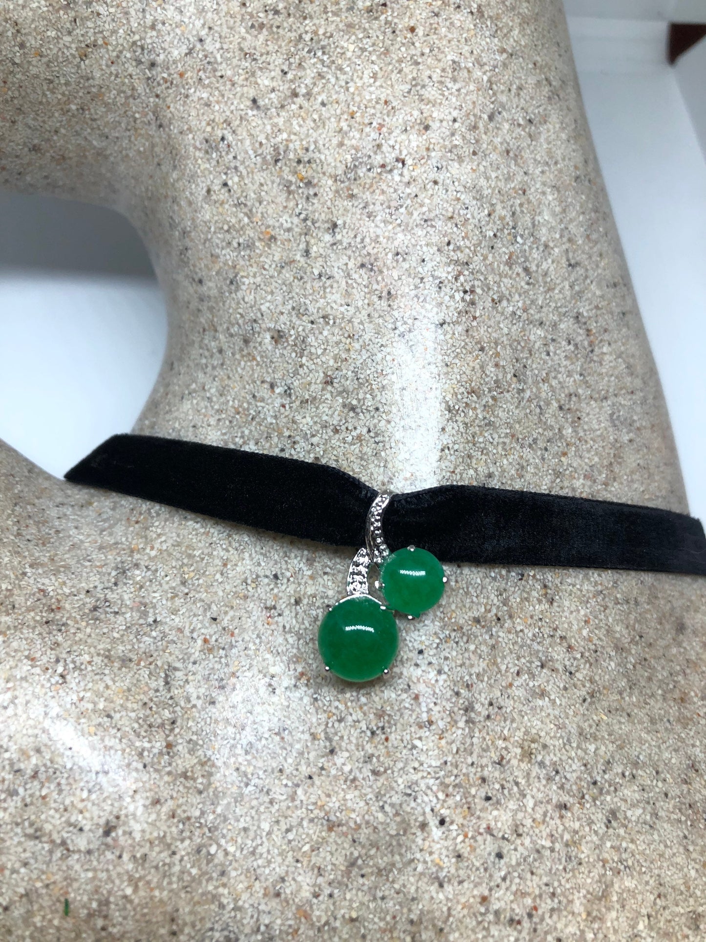 Vintage Green Jade Choker Silver Finish Necklace Pendant