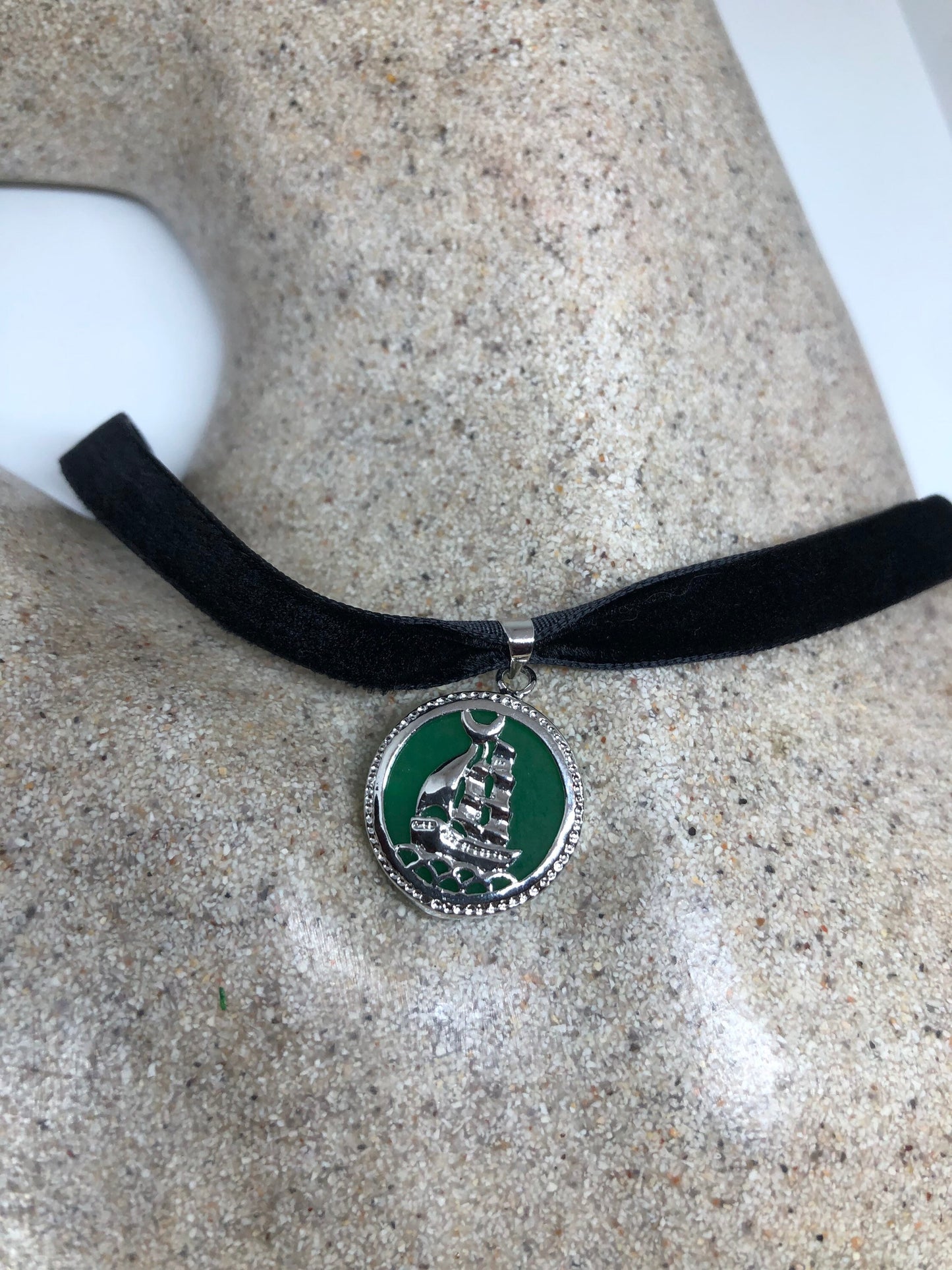 Vintage Green Jade Ship Choker Silver Finish Necklace Pendant