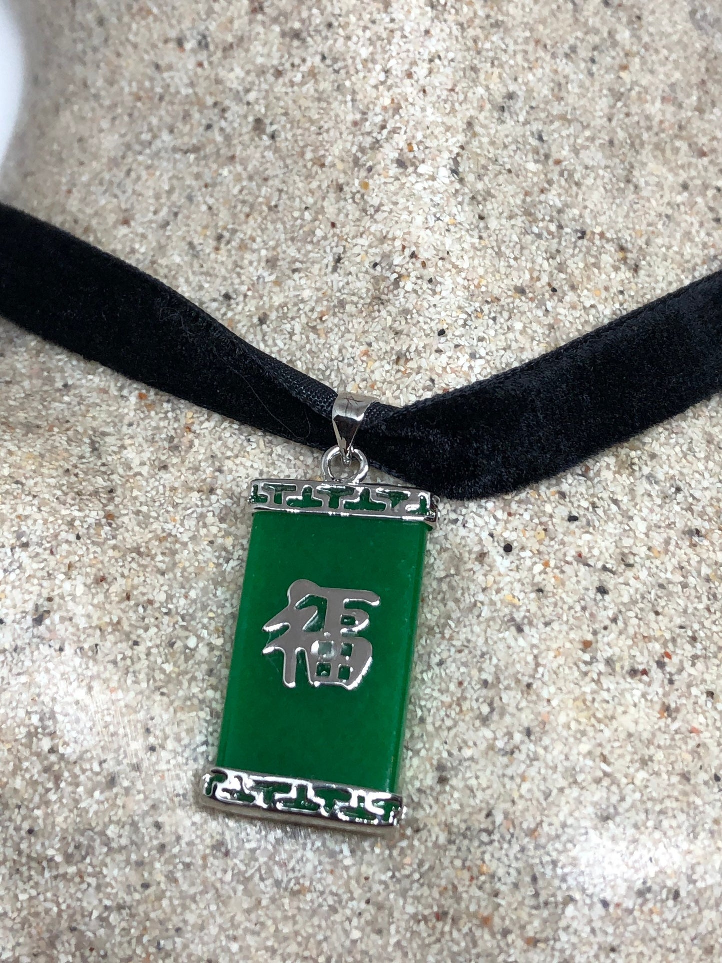 Vintage Green Jade Choker Silver Finish Necklace Pendant