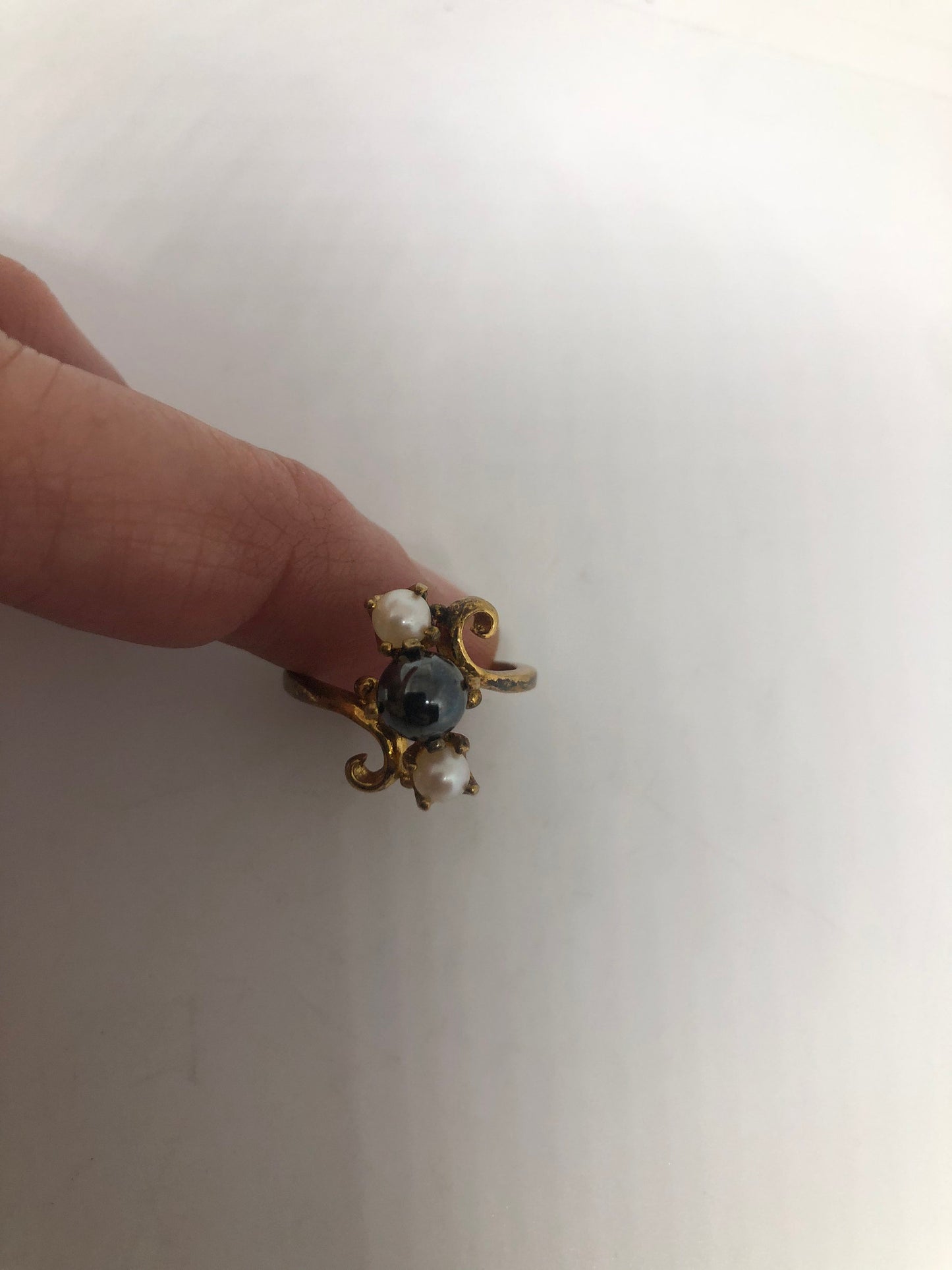 Vintage Genuine Pearl Hematite Golden 925 Sterling Silver Ring