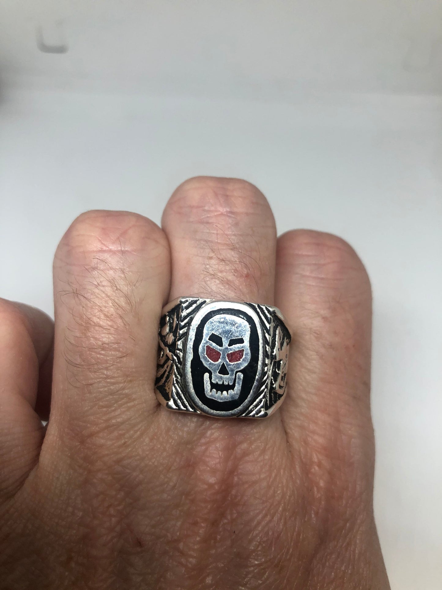 Vintage Gothic Southwestern Red Inlay Skull Mens Ring