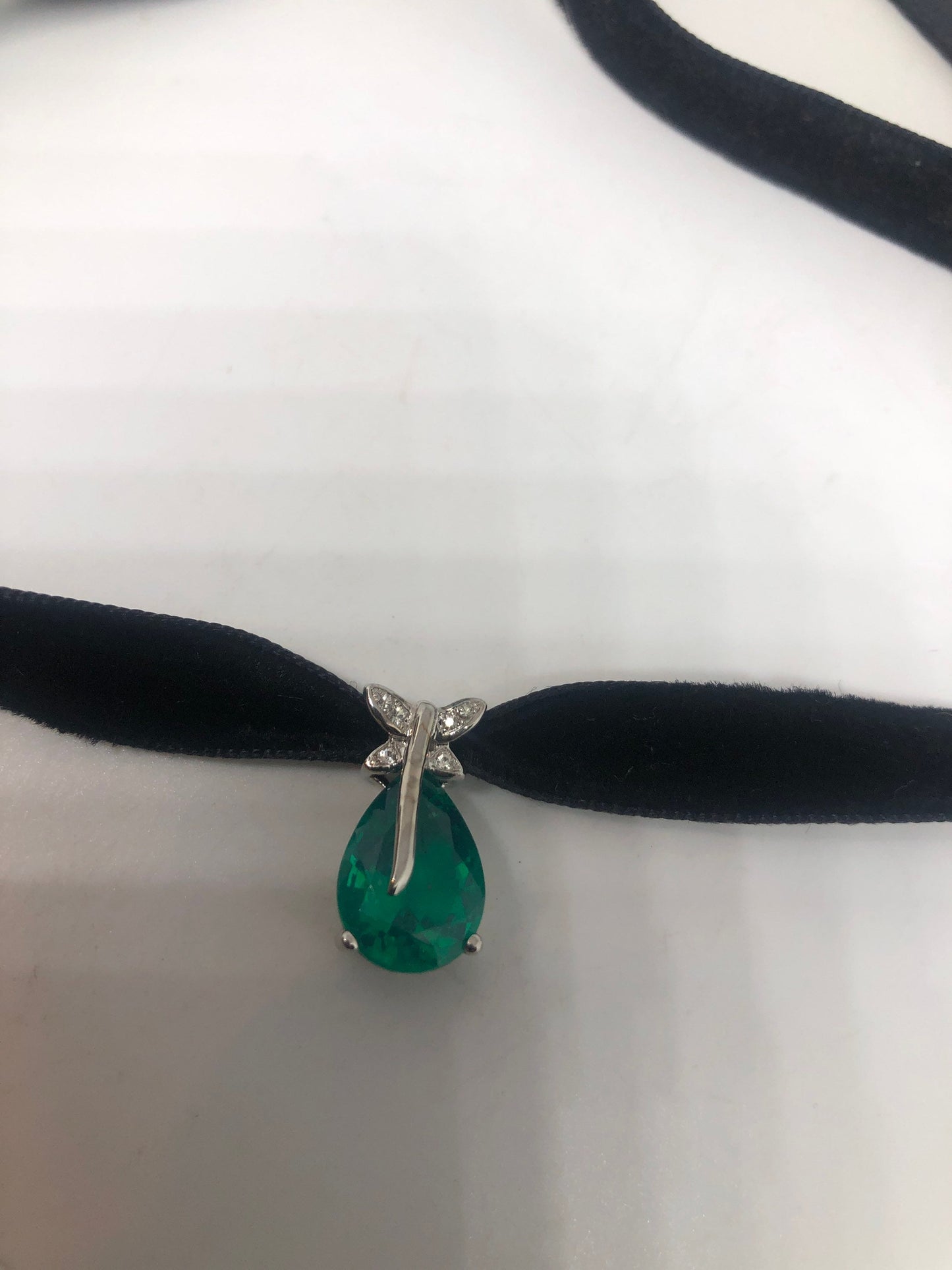 Vintage Silver Genuine Green Fluorite Gemstone Necklace.