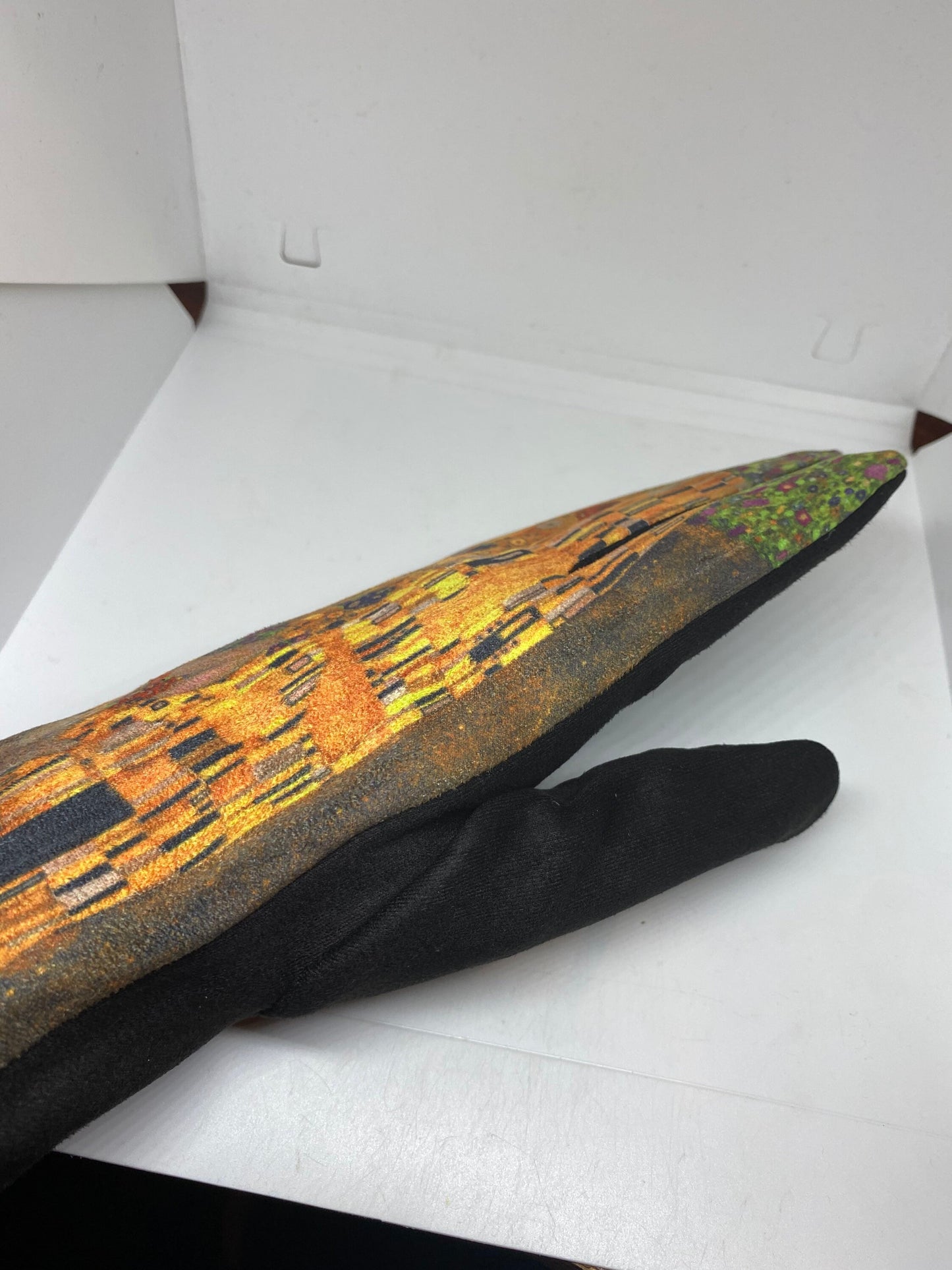 Vintage Style Impressionist Ultraseude Fleece Gloves