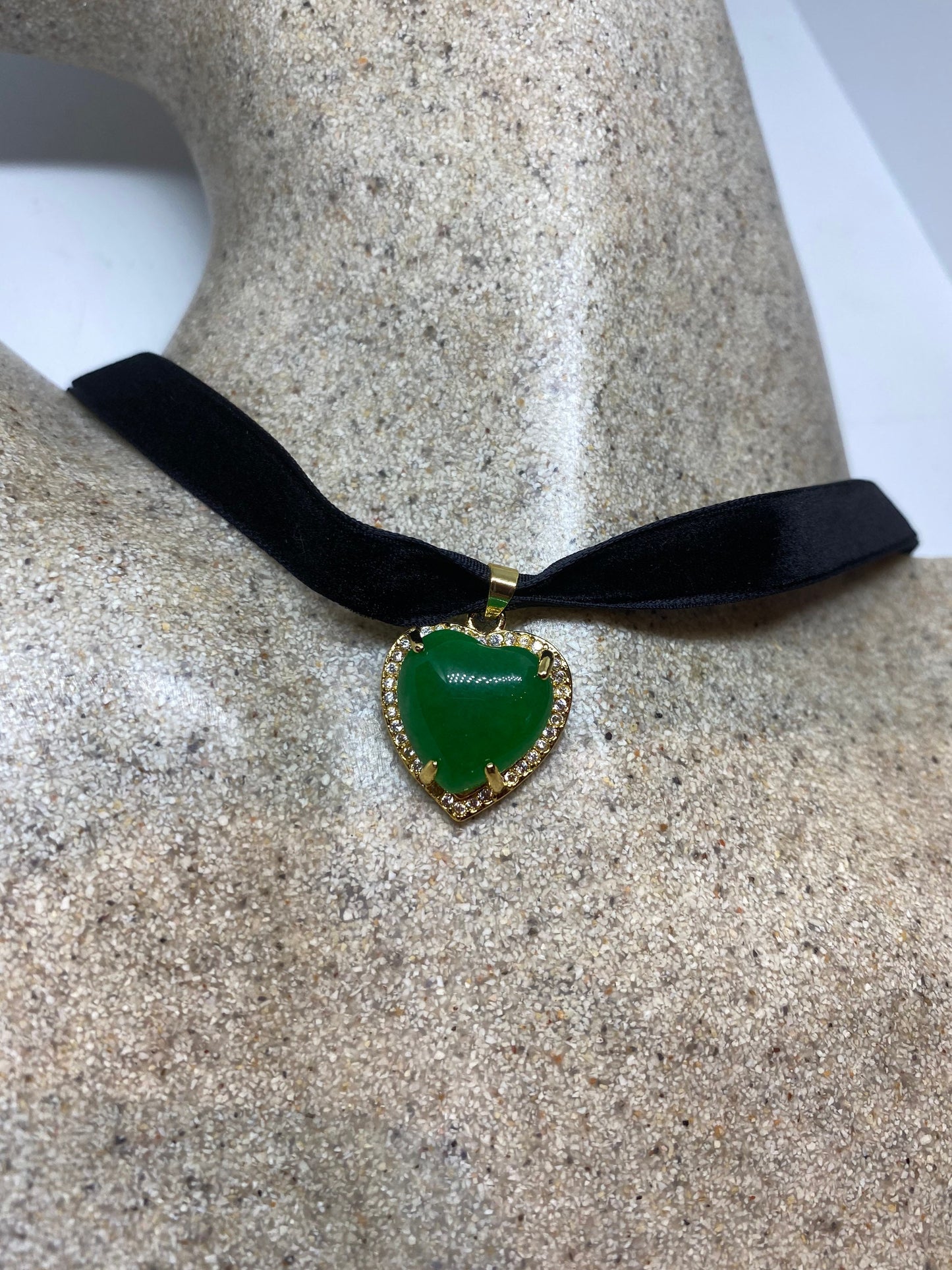 Vintage Green Jade Heart Choker Gold Finish Necklace Pendant