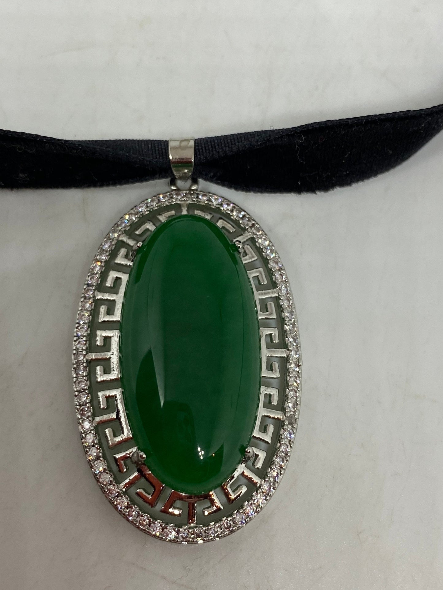 Vintage Green Jade Choker Silver Finish Necklace Pendant