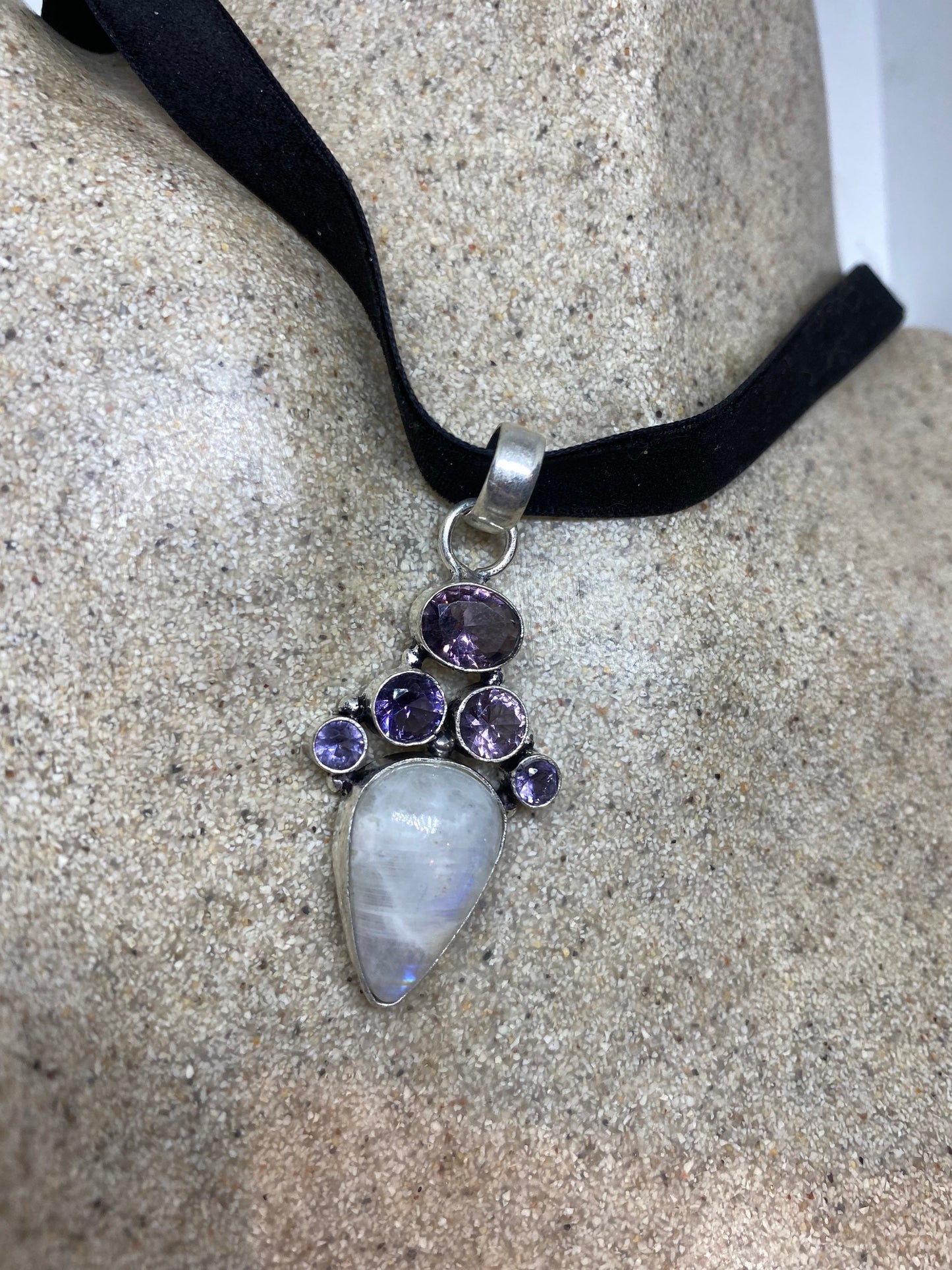Vintage Rainbow Moonstone Choker Pendant Necklace