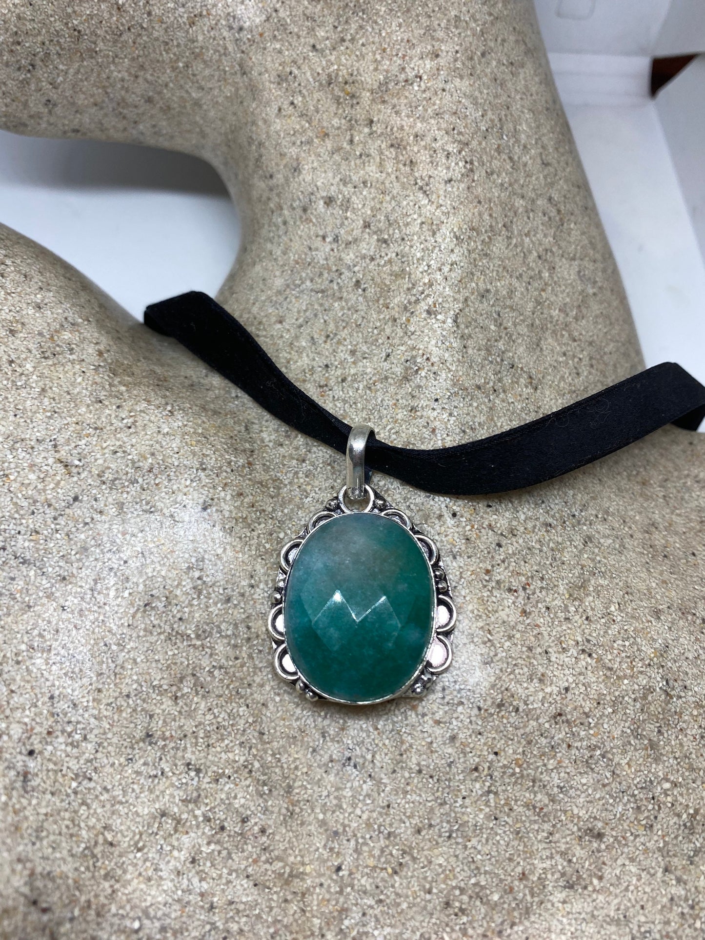 Handmade Vintage Green Chrysoprase Crystal Choker Pendant