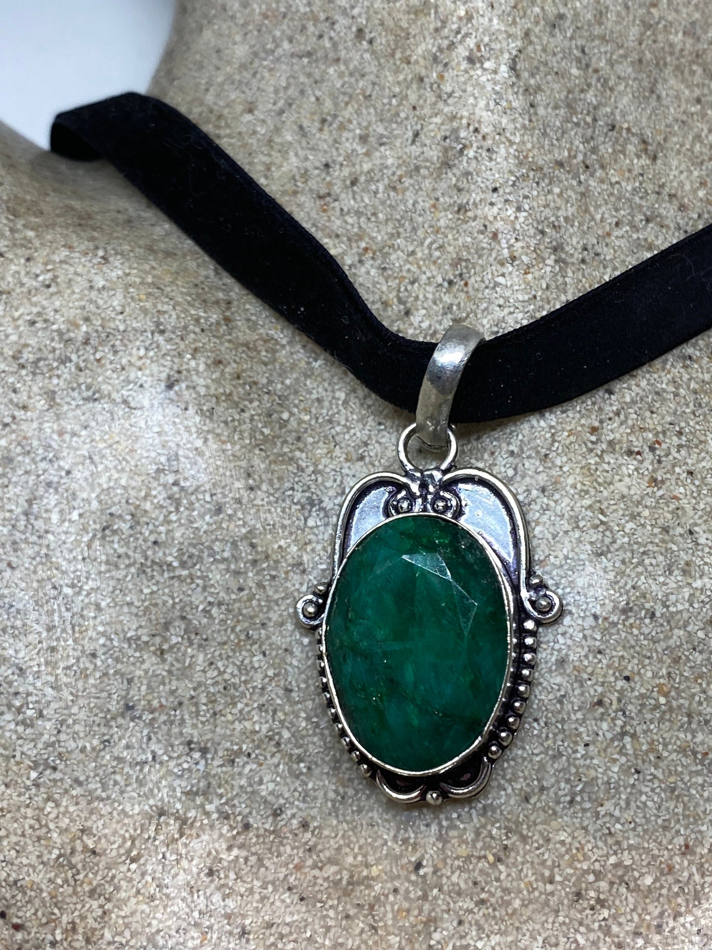 Handmade Vintage Green Chrysoprase Crystal Choker Pendant
