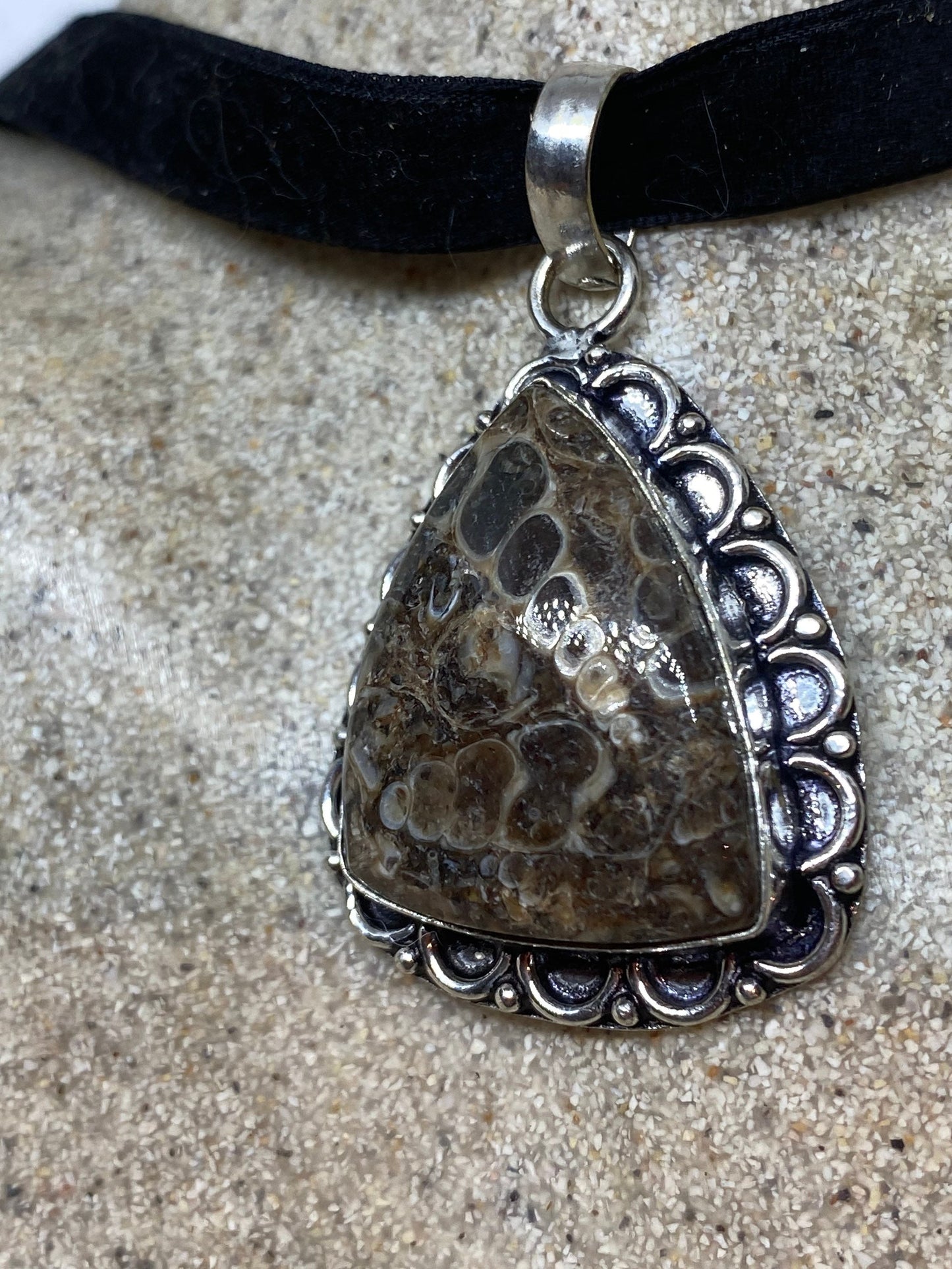Vintage Fossil Agate Silver Finish Necklace