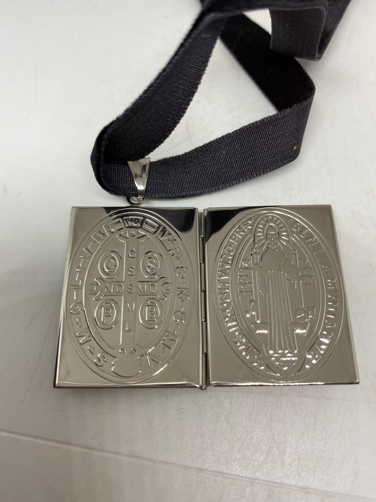 Vintage Cross Locket Choker Silver Stainless Steel Deco Etched Necklace