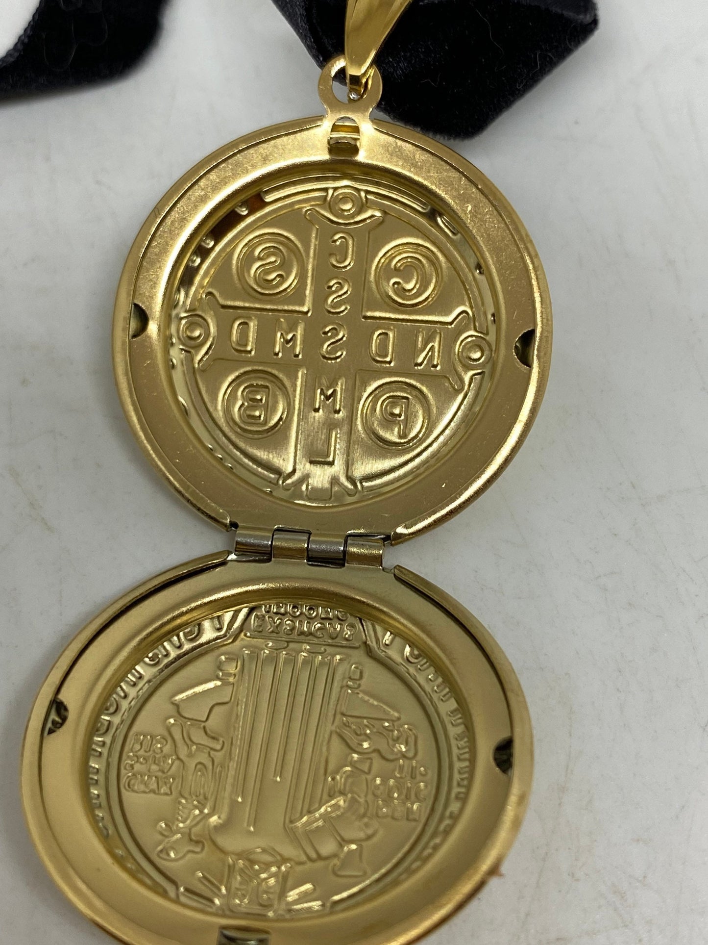 Vintage San Bernidito Locket Choker Golden Stainless Steel Deco Etched Necklace