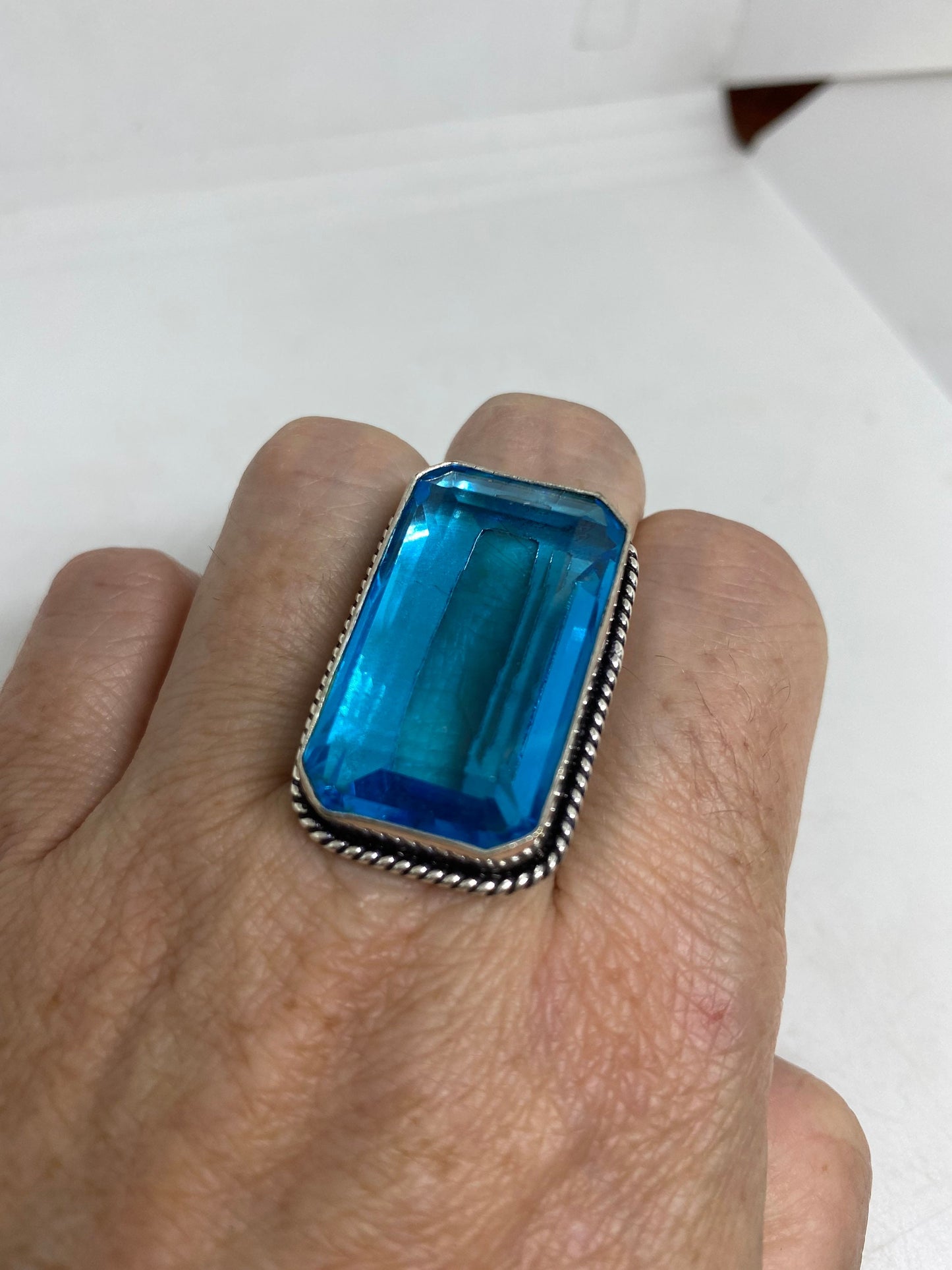 Vintage Aqua Vintage Art Glass Cocktail Ring Size 8.5