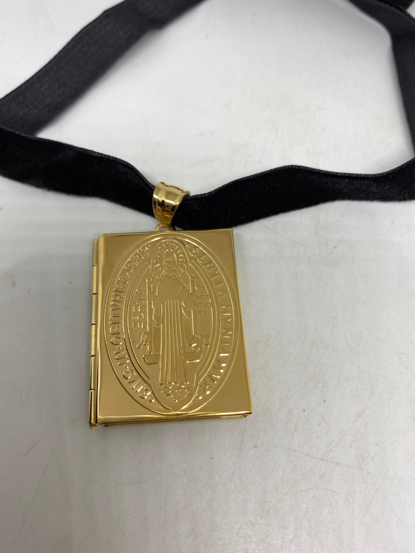 Vintage Cross Locket Choker Golden Stainless Steel Deco Etched Necklace