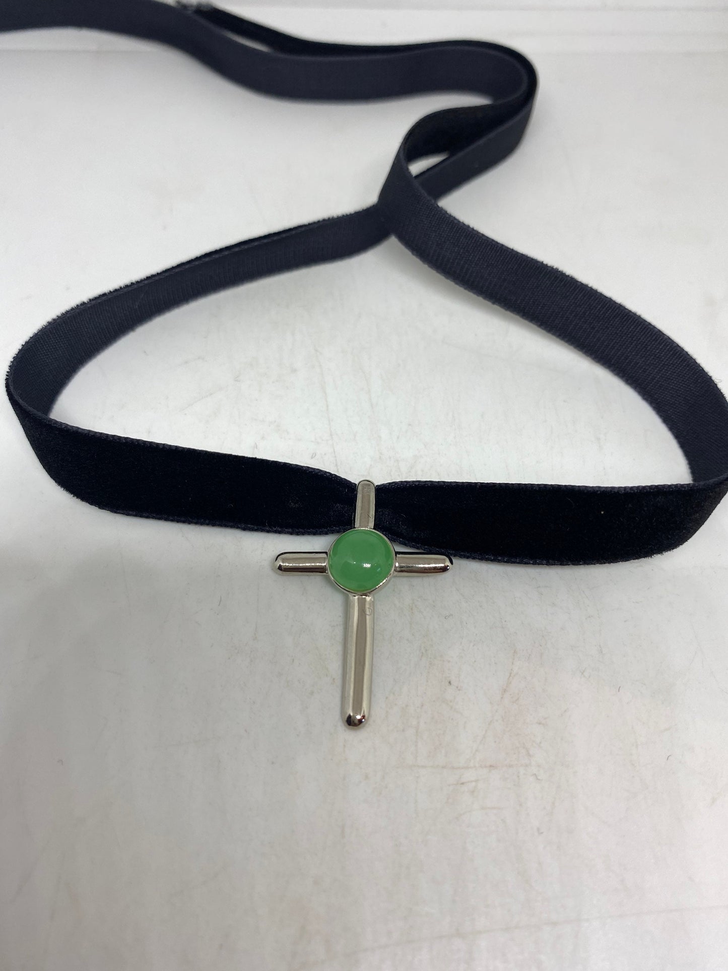 Vintage Fun Jade Choker 925 Sterling Silver Cross Pendant Necklace