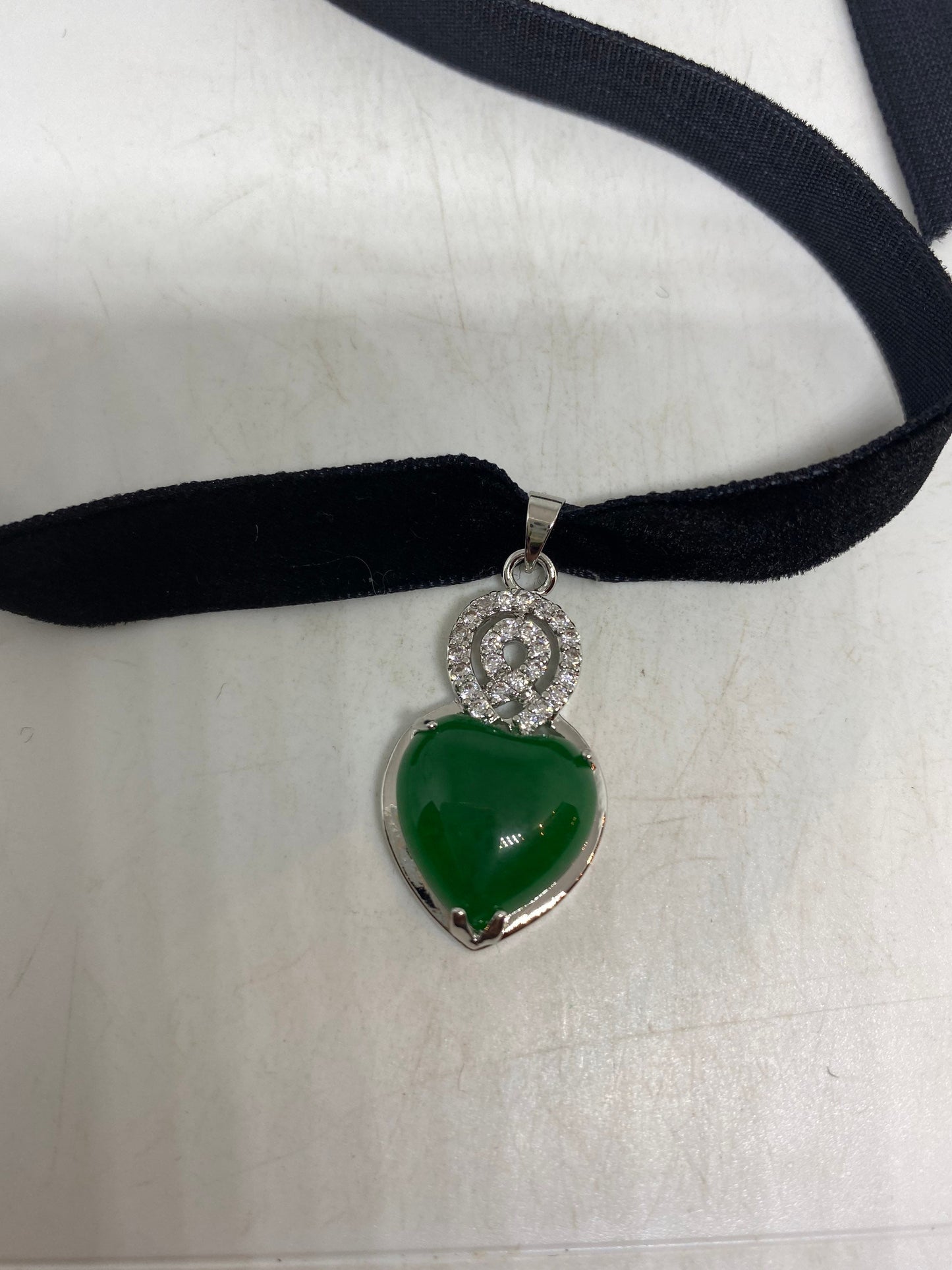 Vintage Green Jade Heart Choker Gold Finish Necklace Pendant