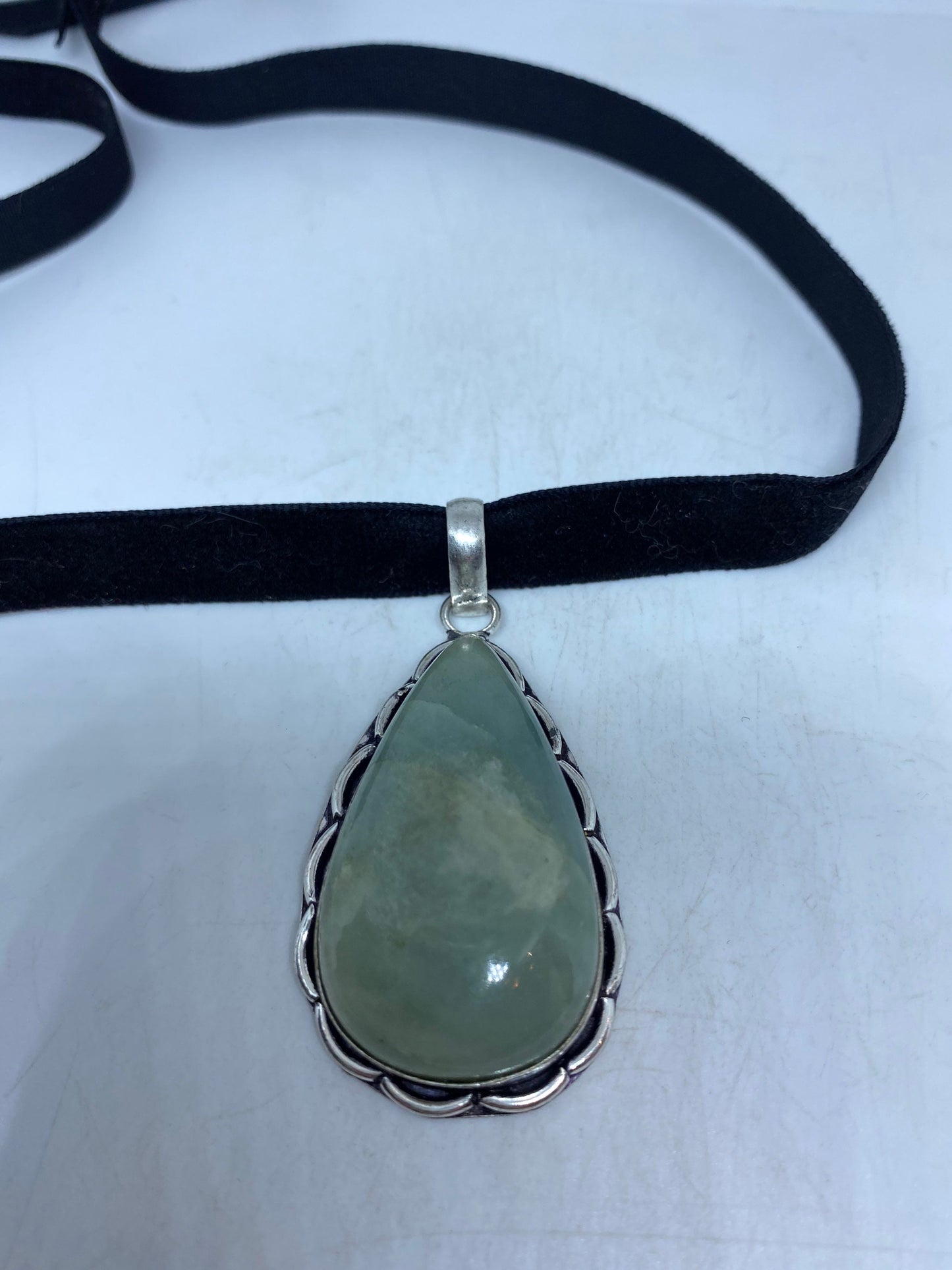 Vintage Green Aventurine Crystal Choker Pendant Necklace