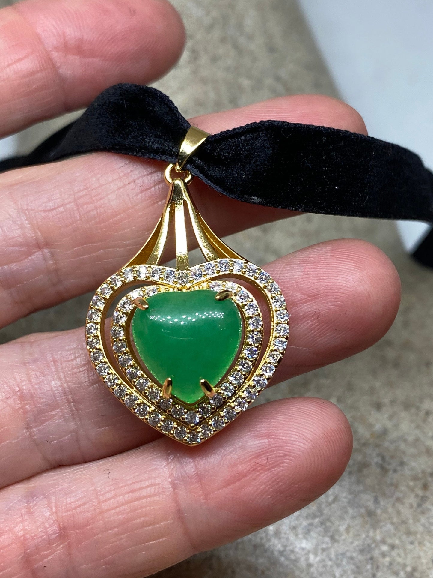Vintage Green Jade Heart Choker Gold Finish Necklace Pendant