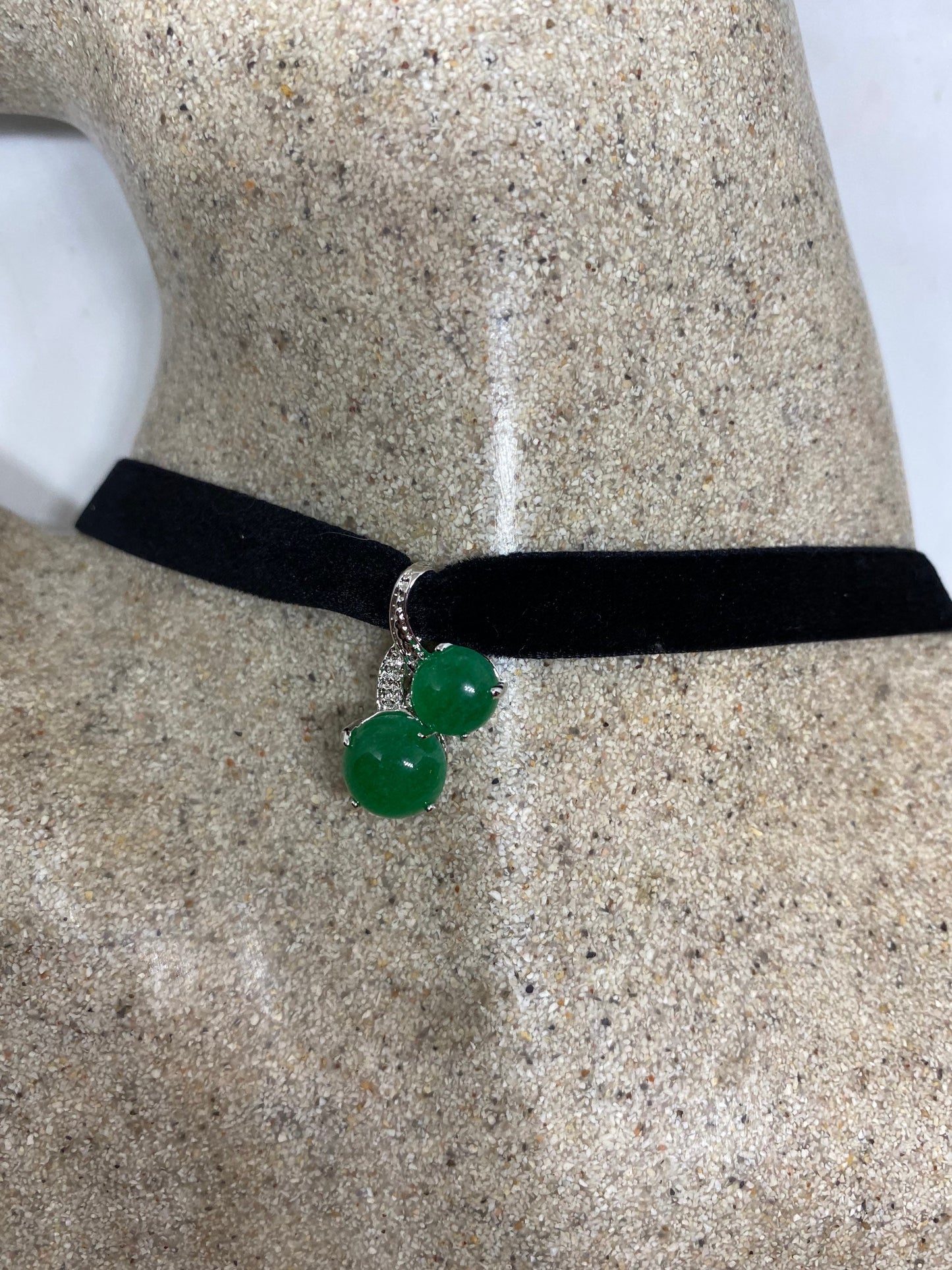 Vintage Green Jade Choker Gold Finish Necklace Pendant