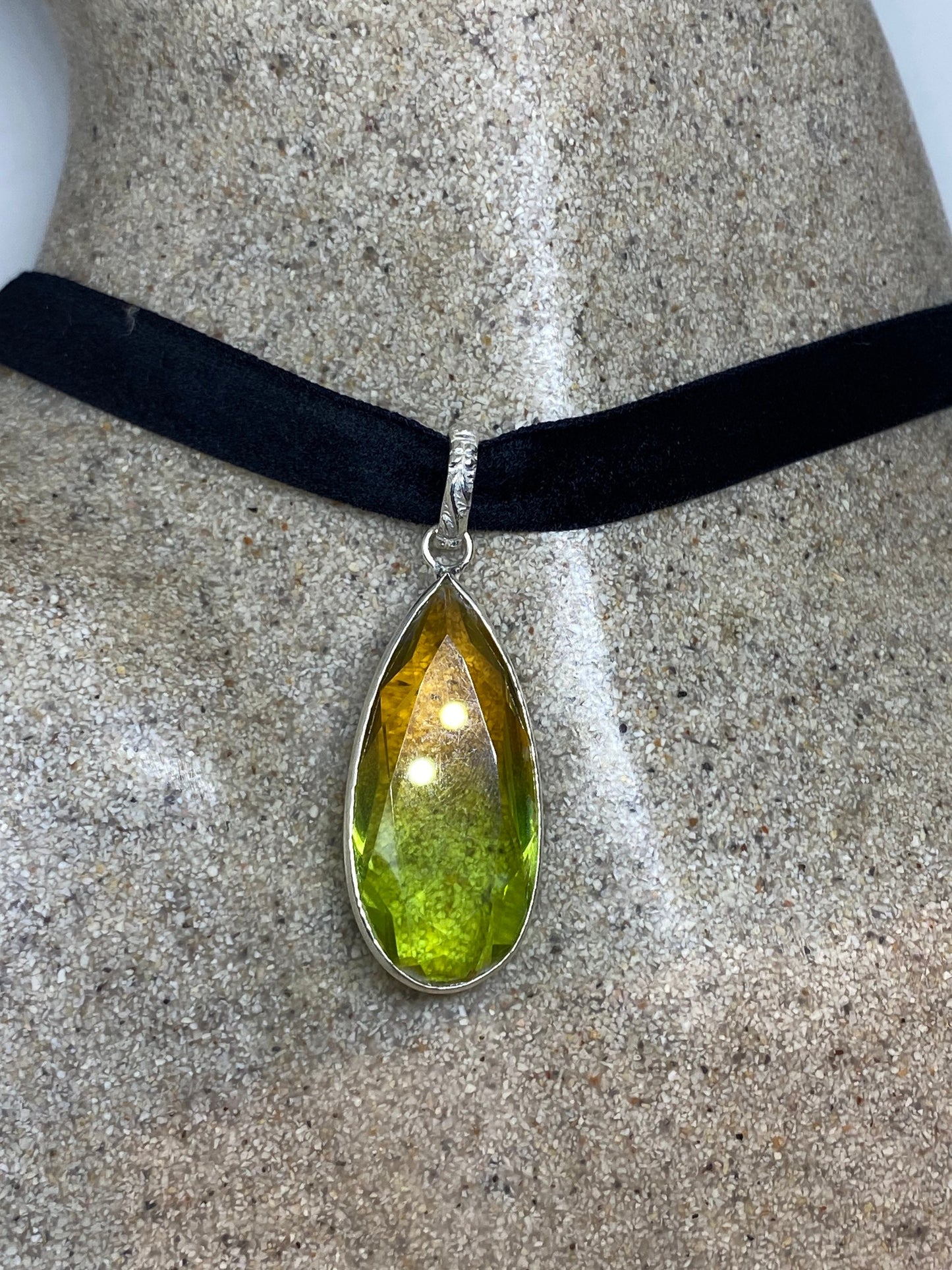 Blue Handmade Gothic Styled Silver Finished Genuine Facetted Antique Volcanic Glass Choker Necklace