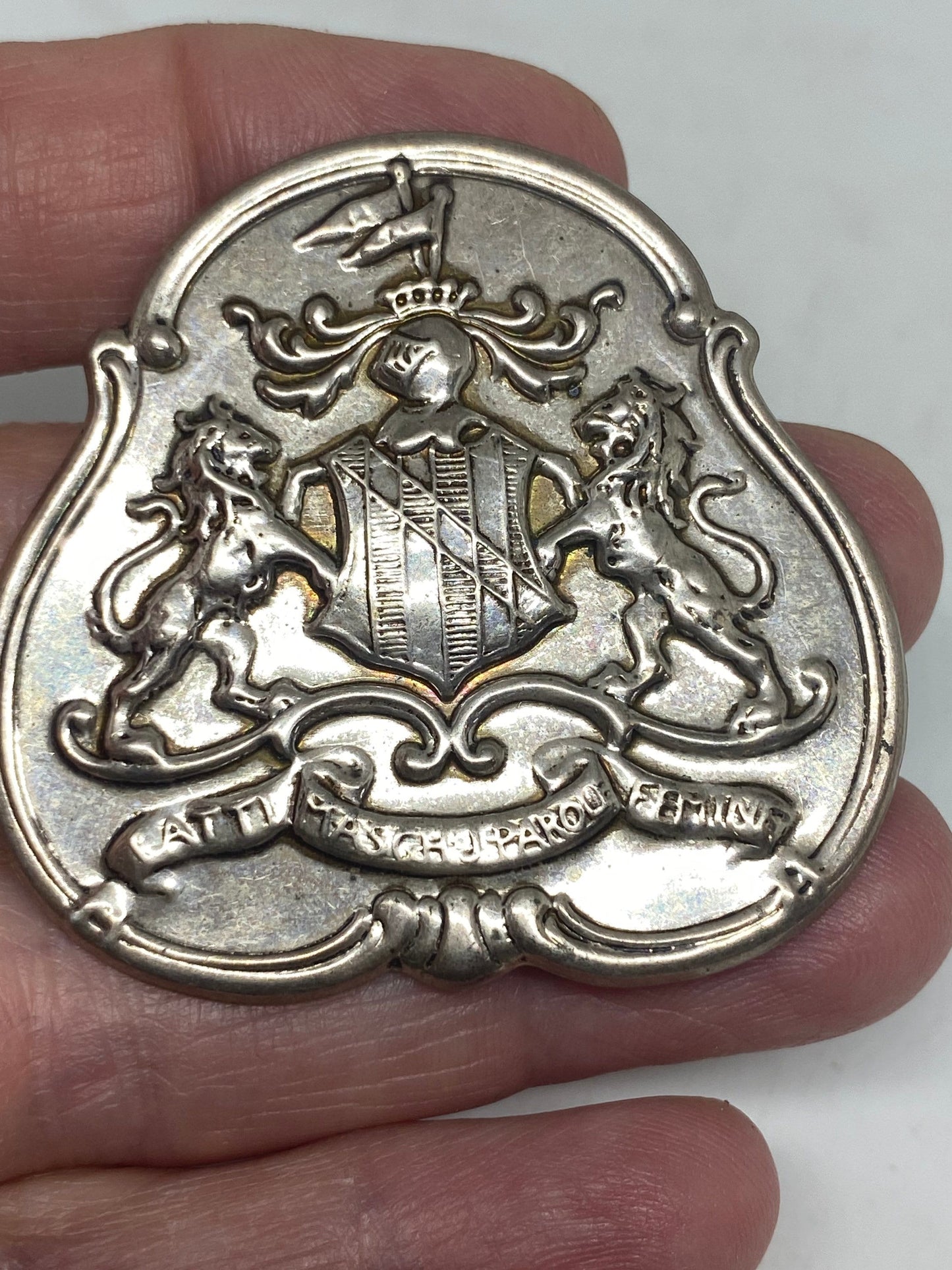Vintage Crest Deco 925 Sterling Silver Small Brooch Pin