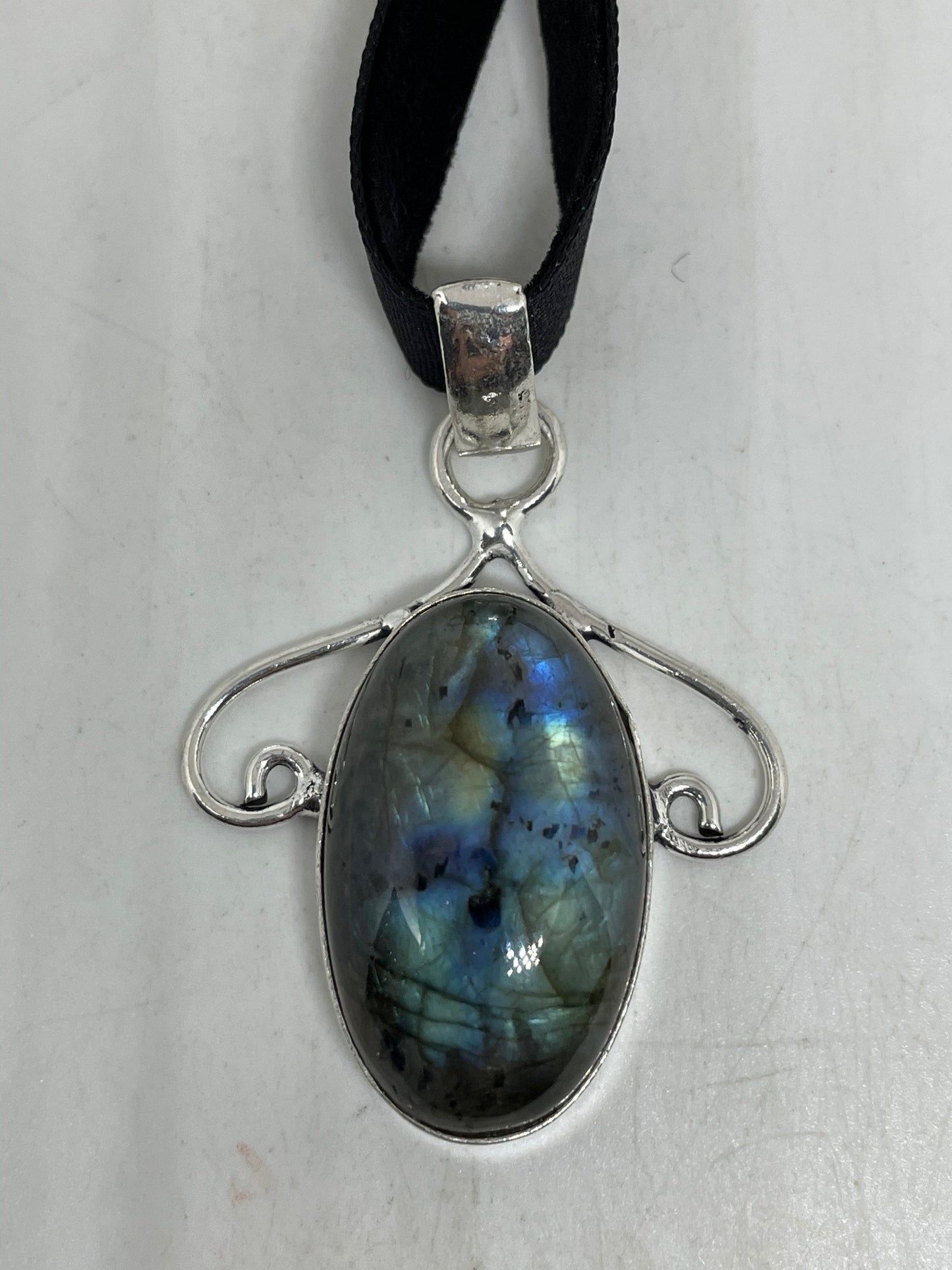 Vintage Rainbow Labradorite Choker Pendant Necklace