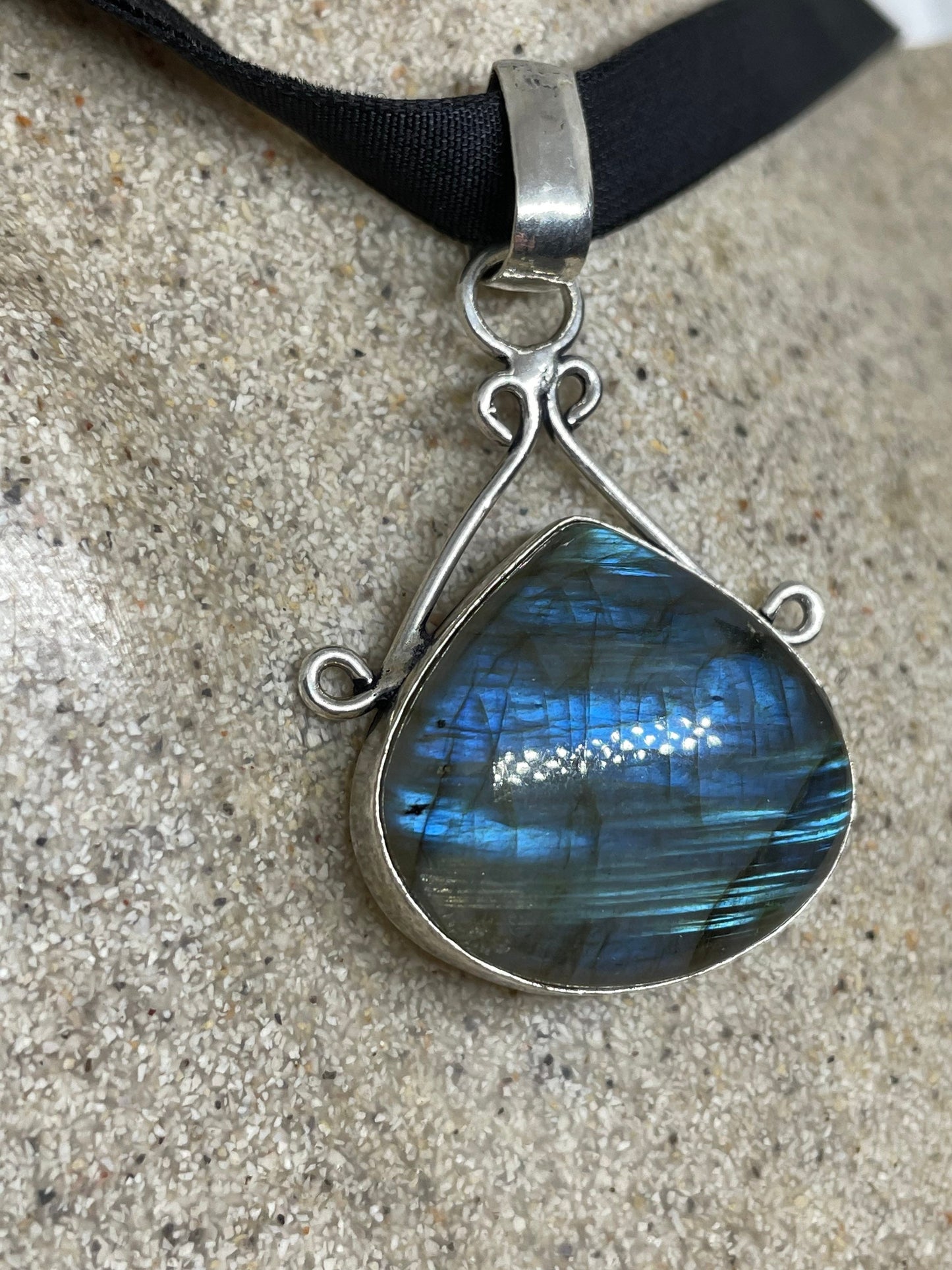 Vintage Rainbow Labradorite Choker Pendant Necklace