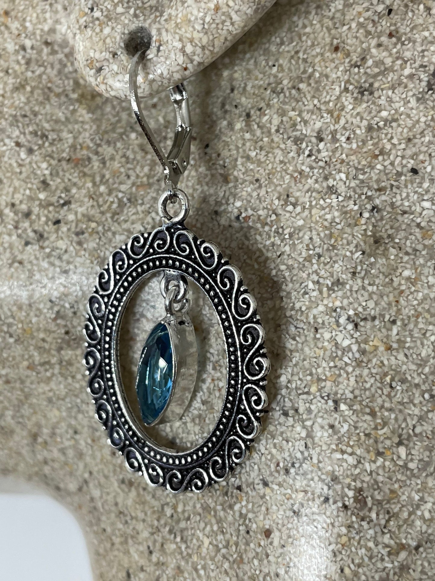 Vintage Genuine Blue Topaz 925 Sterling Silver Lever Back Earrings