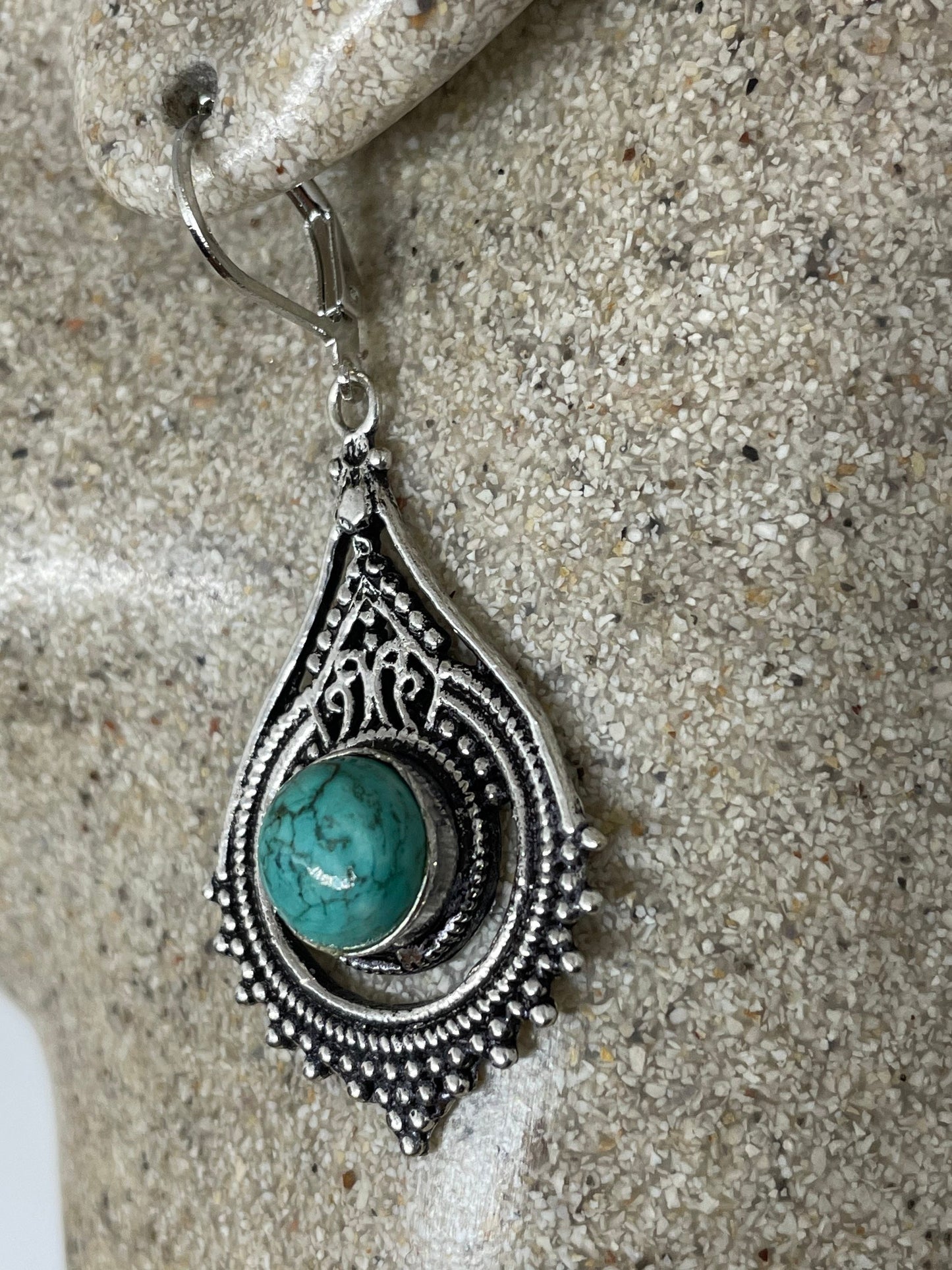 Vintage Sterling Silver Blue Turquoise Howlite Earrings