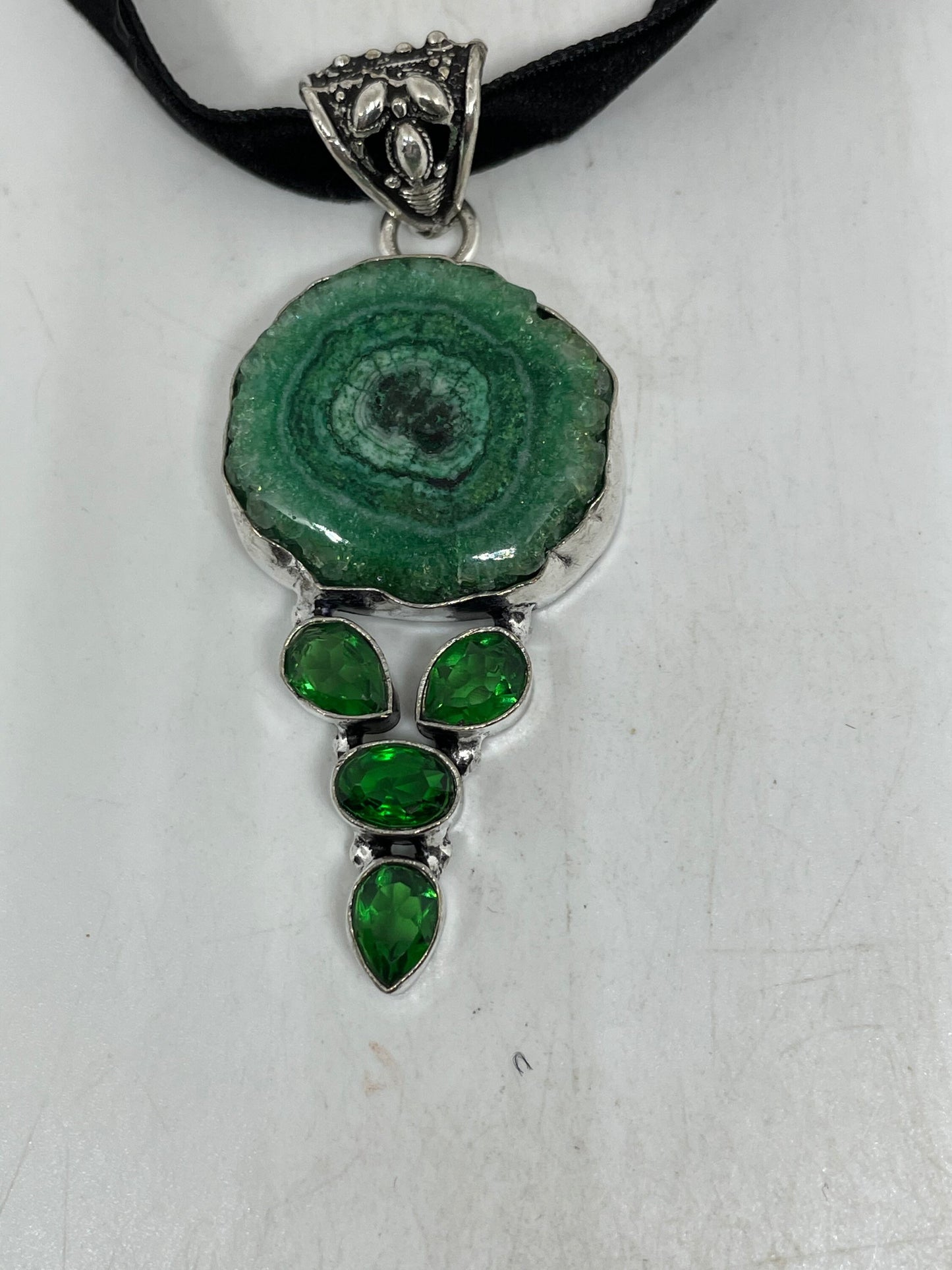 Handmade Vintage Green Chrysoprase Crystal Druzy Agate Choker Pendant