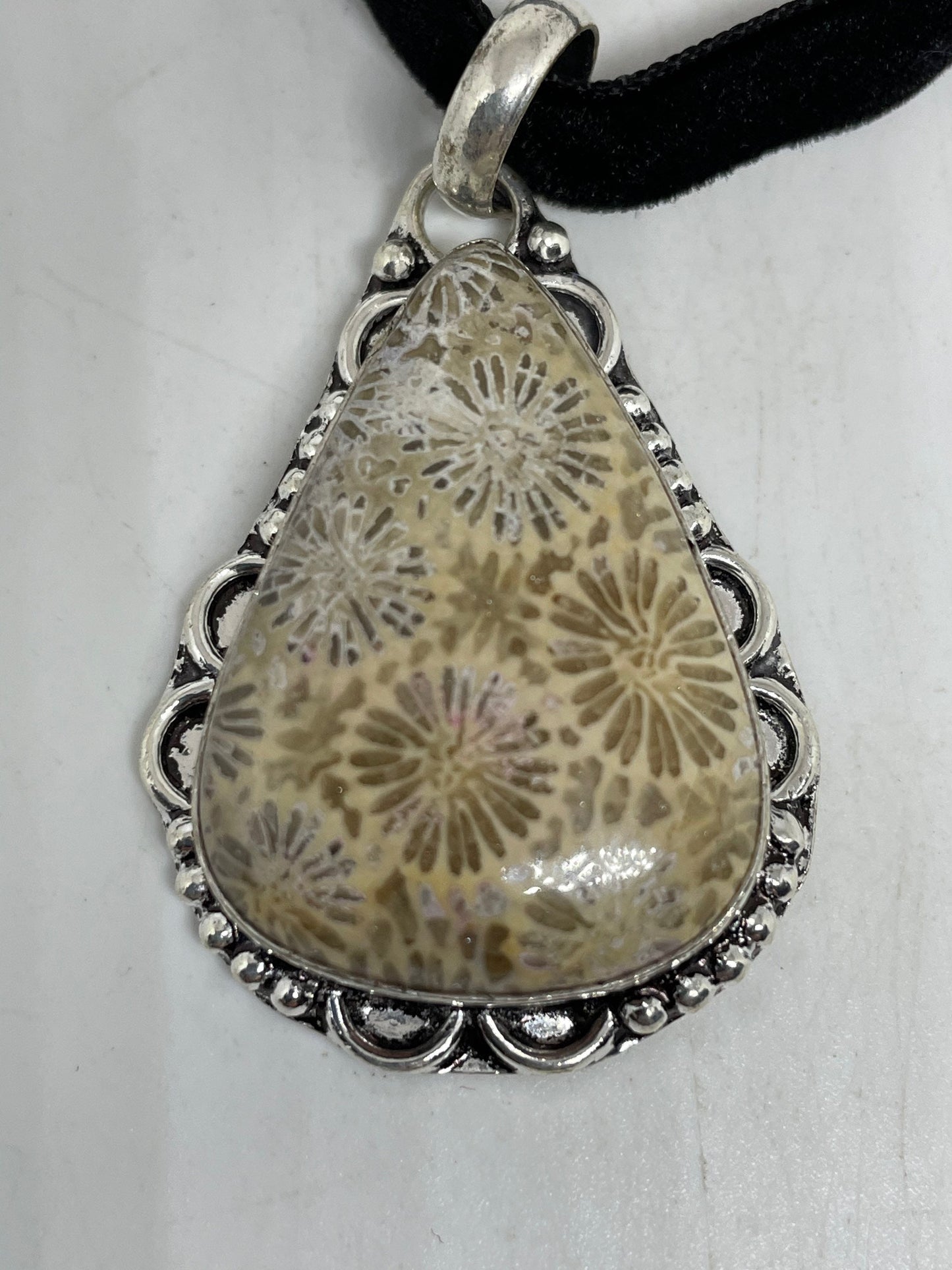 Vintage Fossil Agate Silver Finish Necklace