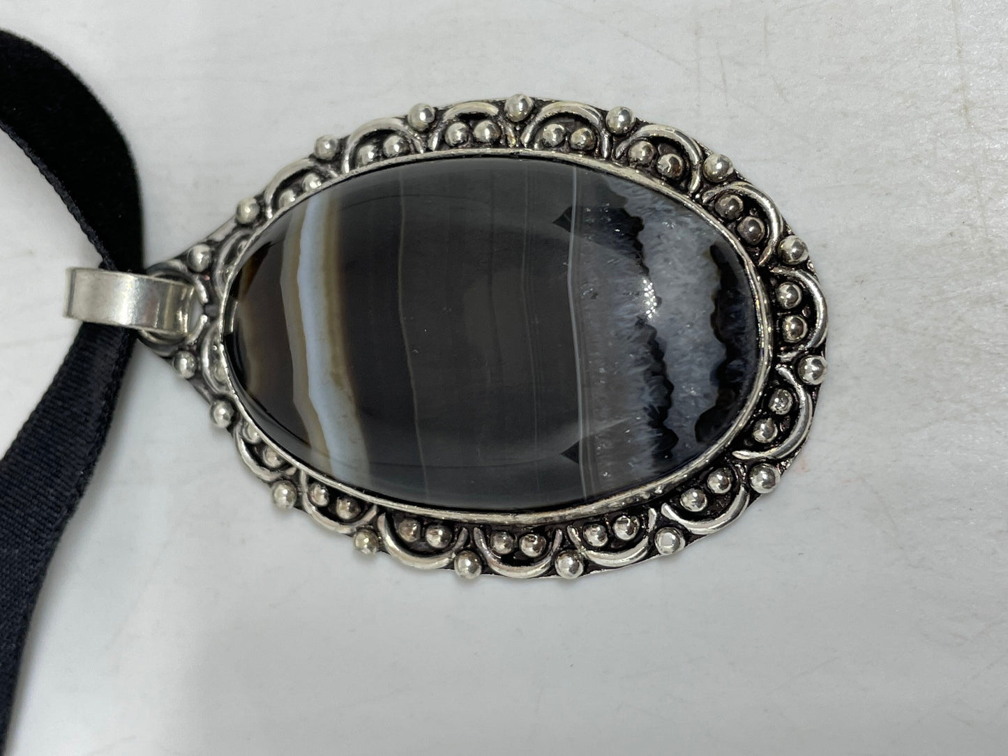 Vintage Silver Genuine Banded Black Onyx Agate Choker Black Velvet Ribbon Pendant Necklace