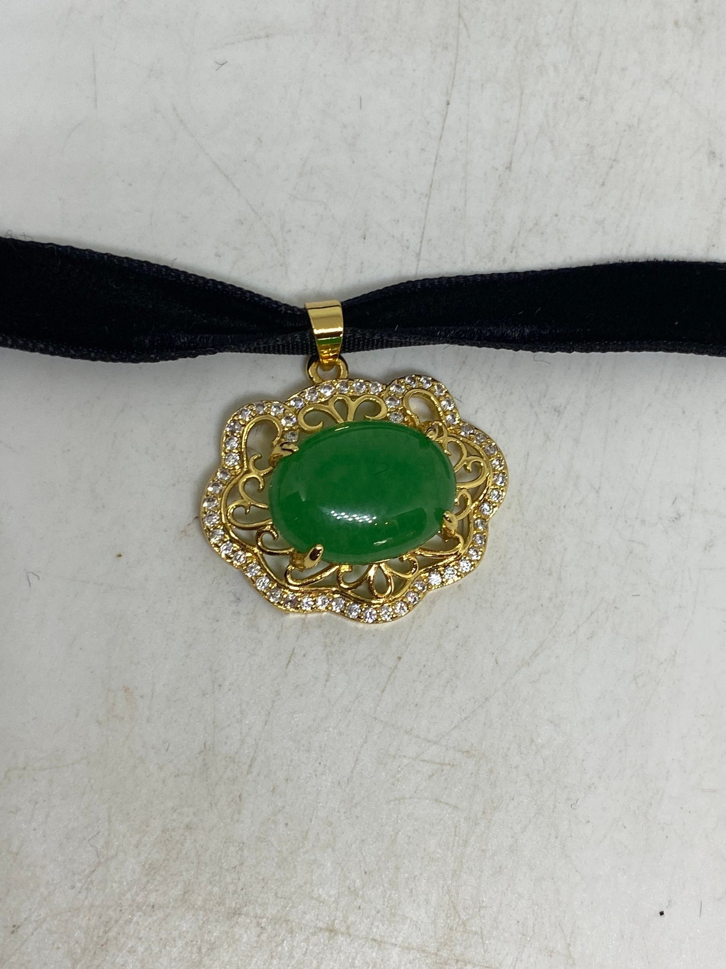 Vintage Green Jade Choker Gold Finish Necklace Pendant